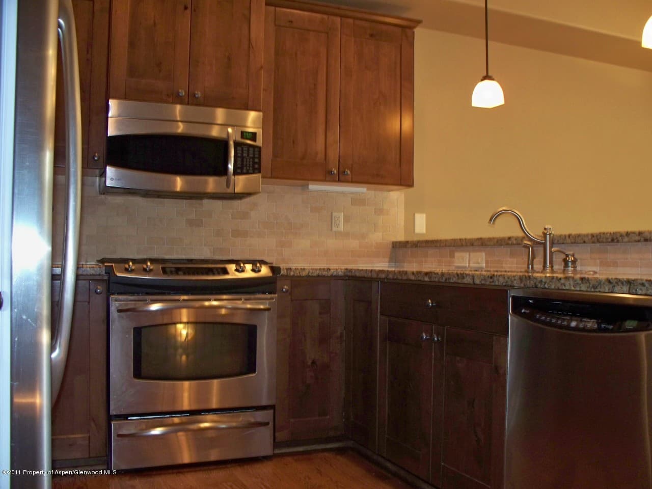 162 Juniper Street - Photo 2