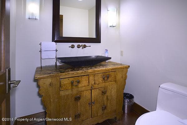 1668 Wood Road - Photo 8