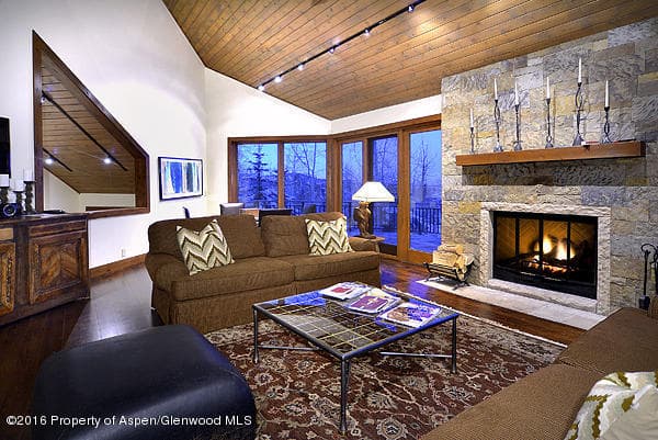 1668 Wood Road - Photo 6