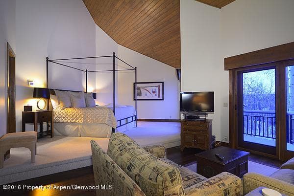 1668 Wood Road - Photo 9