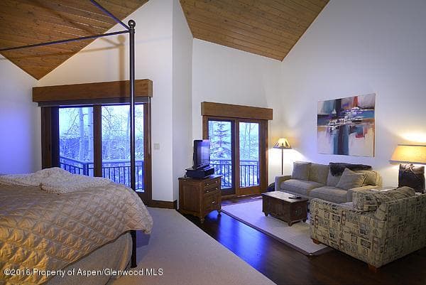 1668 Wood Road - Photo 10