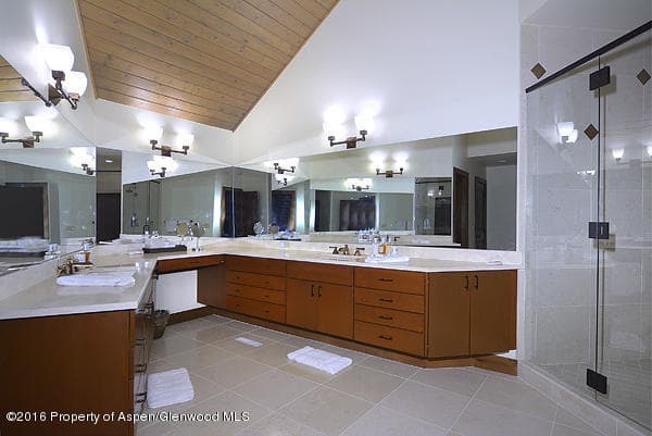 1668 Wood Road - Photo 11