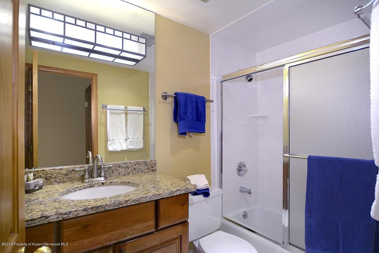 690 Carriage Way B-2g - Photo 11