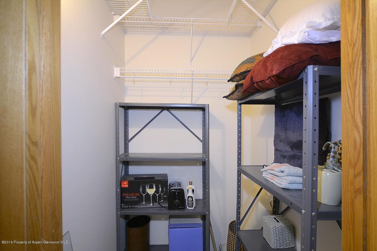 690 Carriage Way B-2g - Photo 12