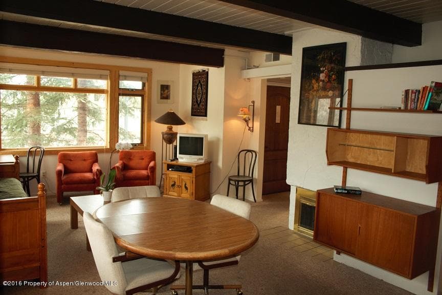 600 Carriage Way K-8 - Photo 2
