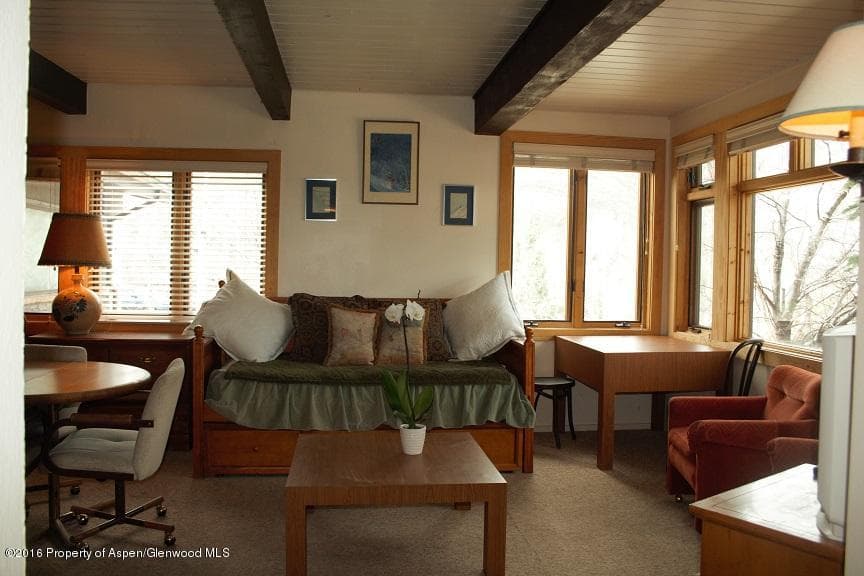 600 Carriage Way K-8 - Photo 3