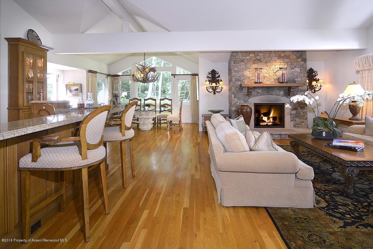 462 Maple Ridge Lane - Photo 3