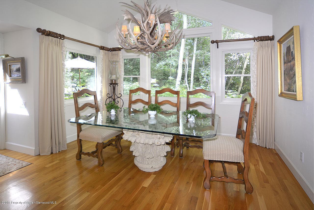 462 Maple Ridge Lane - Photo 6