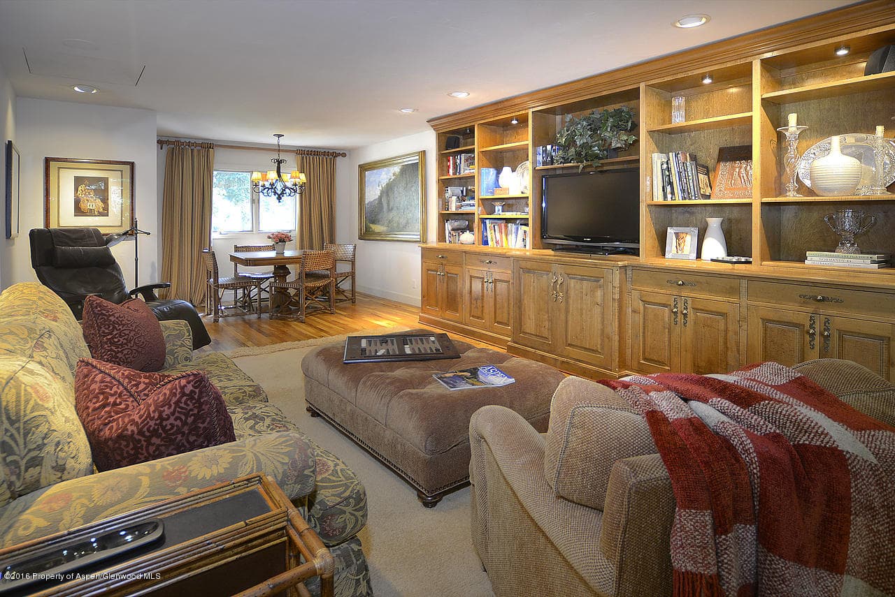 462 Maple Ridge Lane - Photo 7