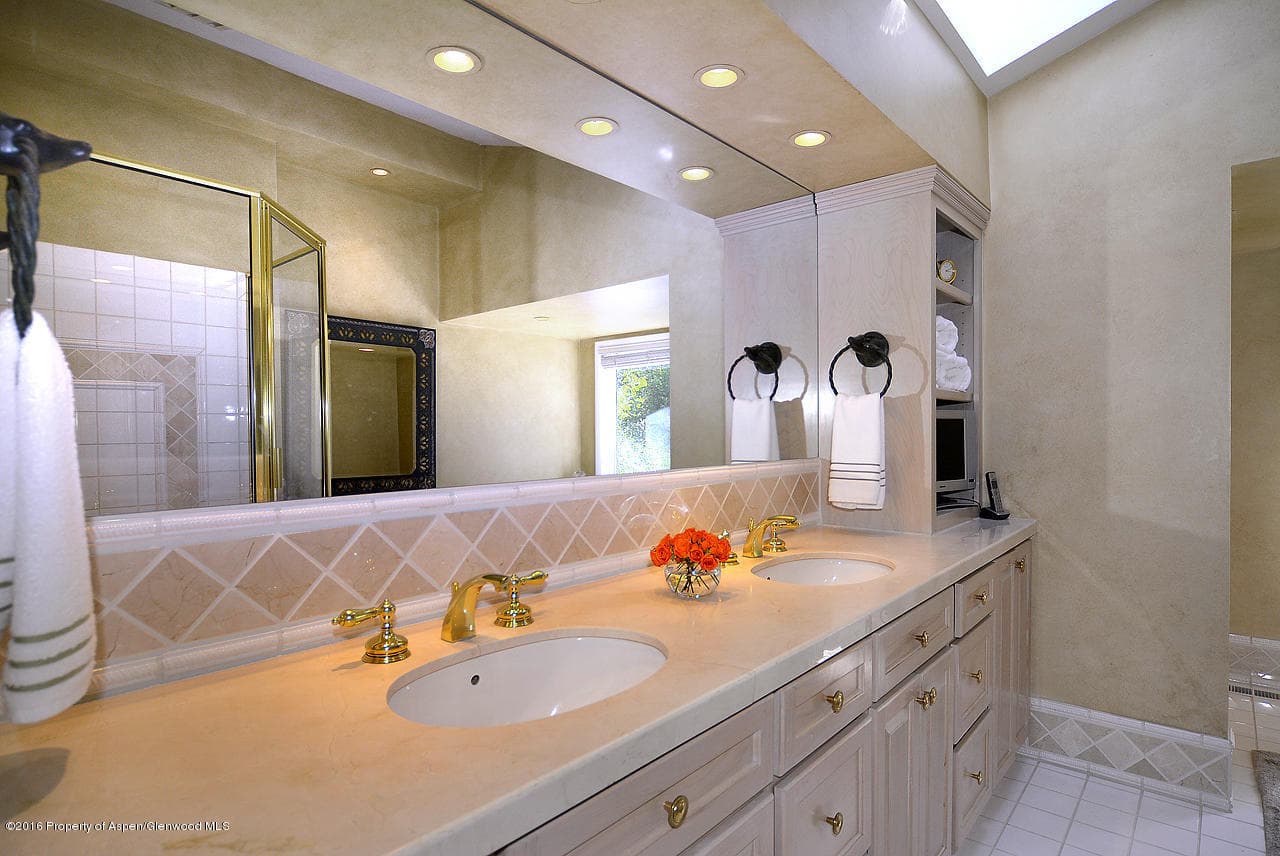 462 Maple Ridge Lane - Photo 10