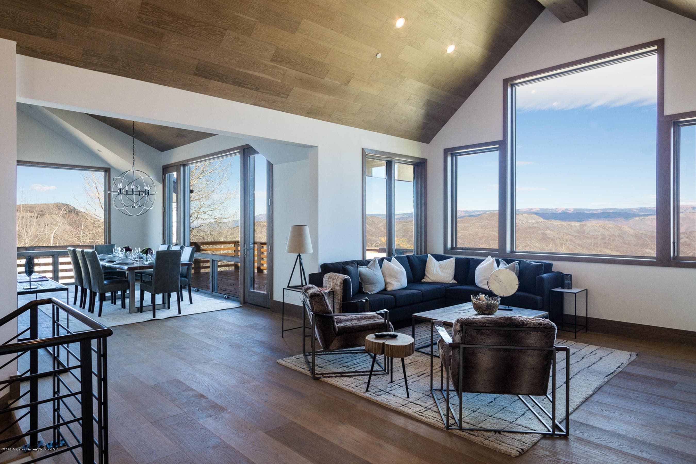 1382 Faraway Road - Photo 4