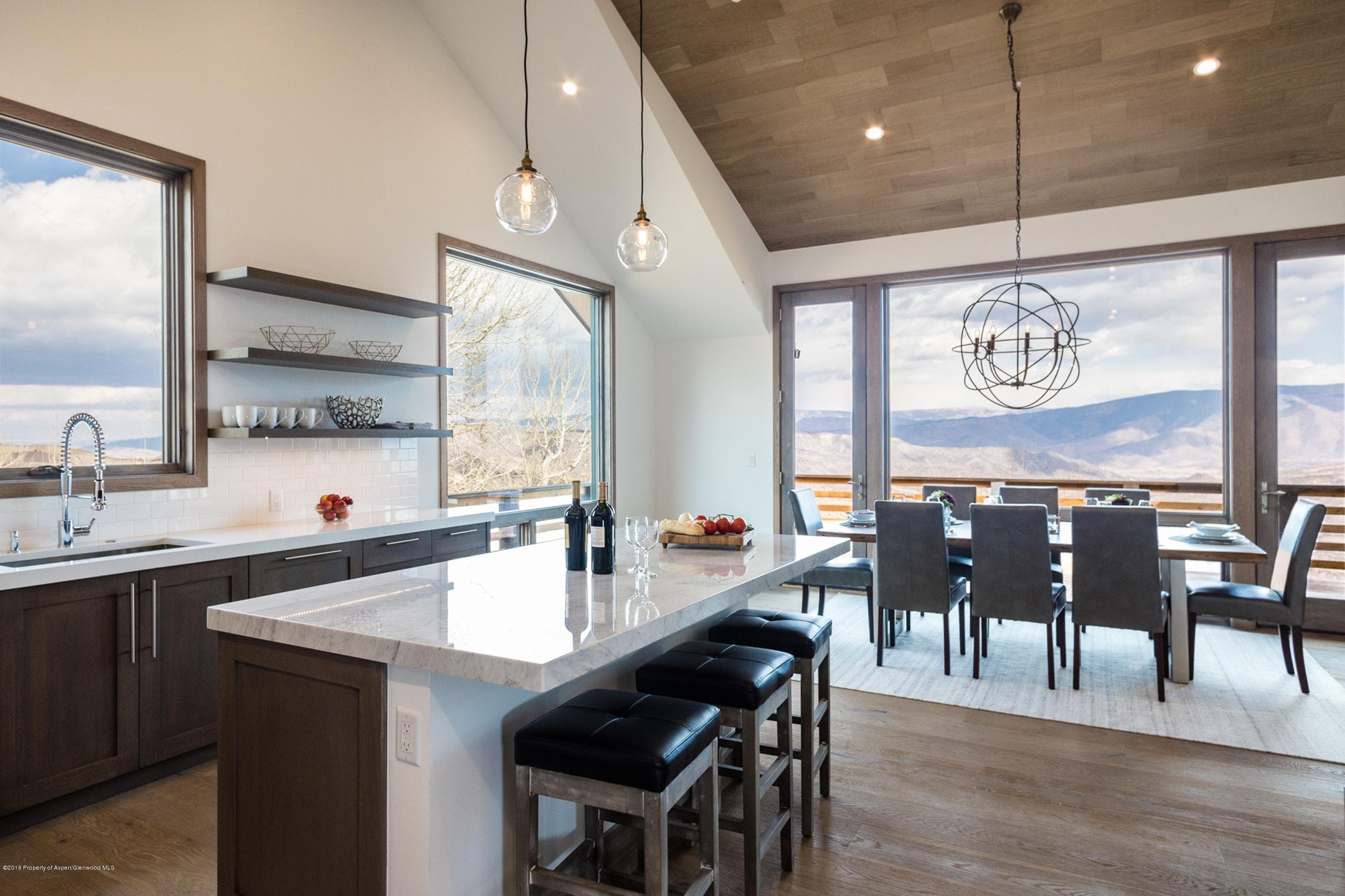 1382 Faraway Road - Photo 8