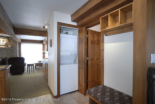 70 Gallun Lane 205-B - Photo 4