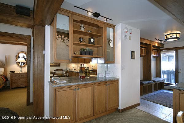 70 Gallun Lane 205-B - Photo 8