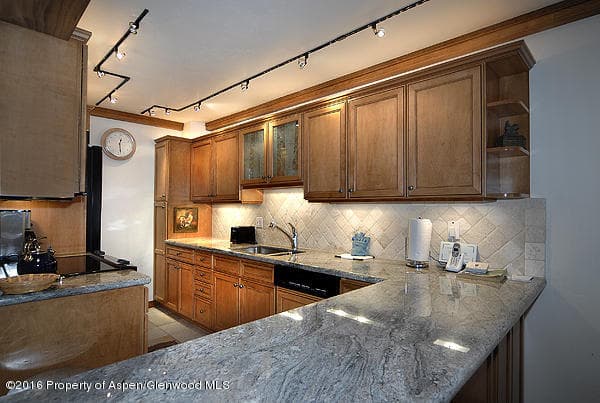 70 Gallun Lane 205-B - Photo 10