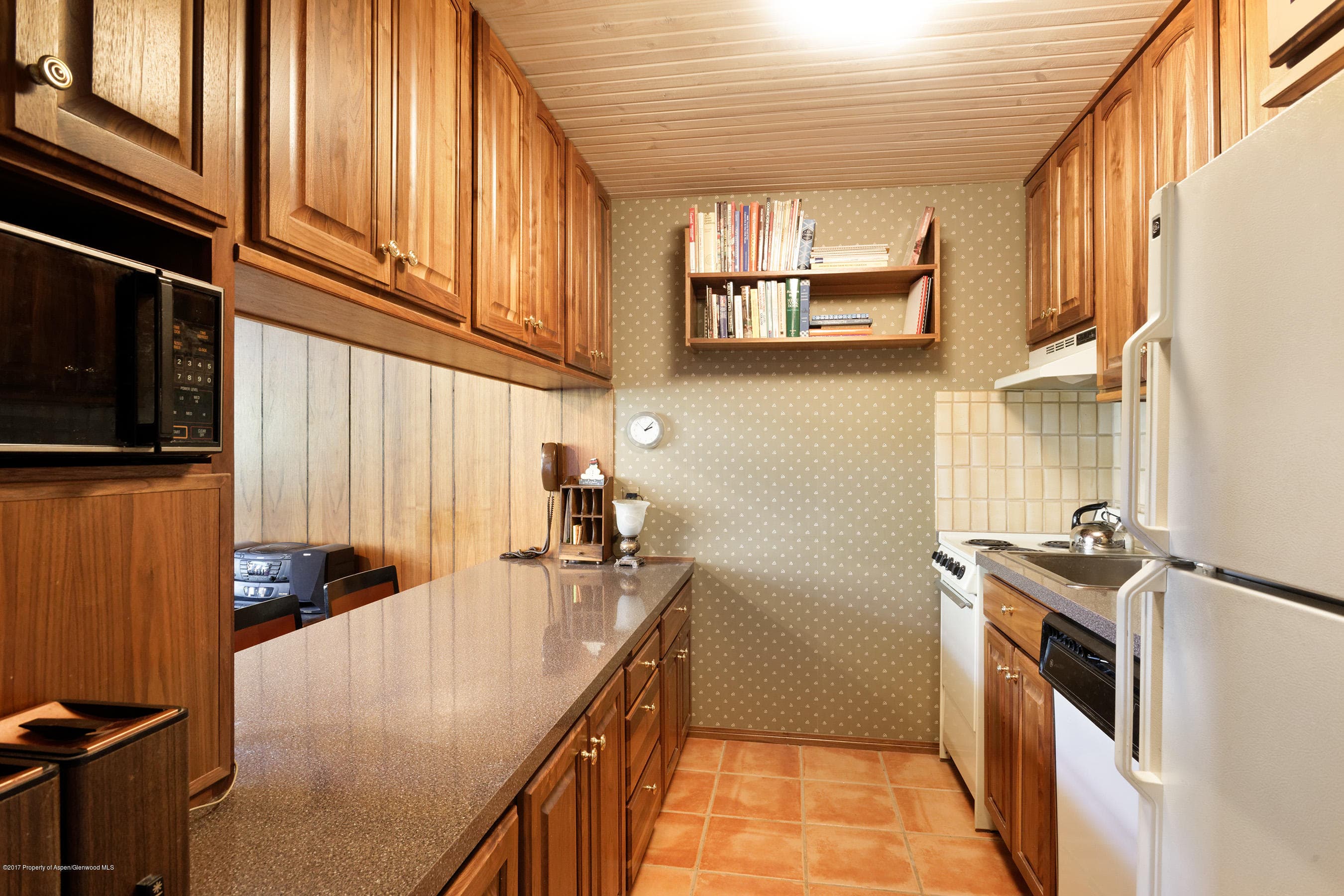 150 Carriage Way 39 - Photo 7