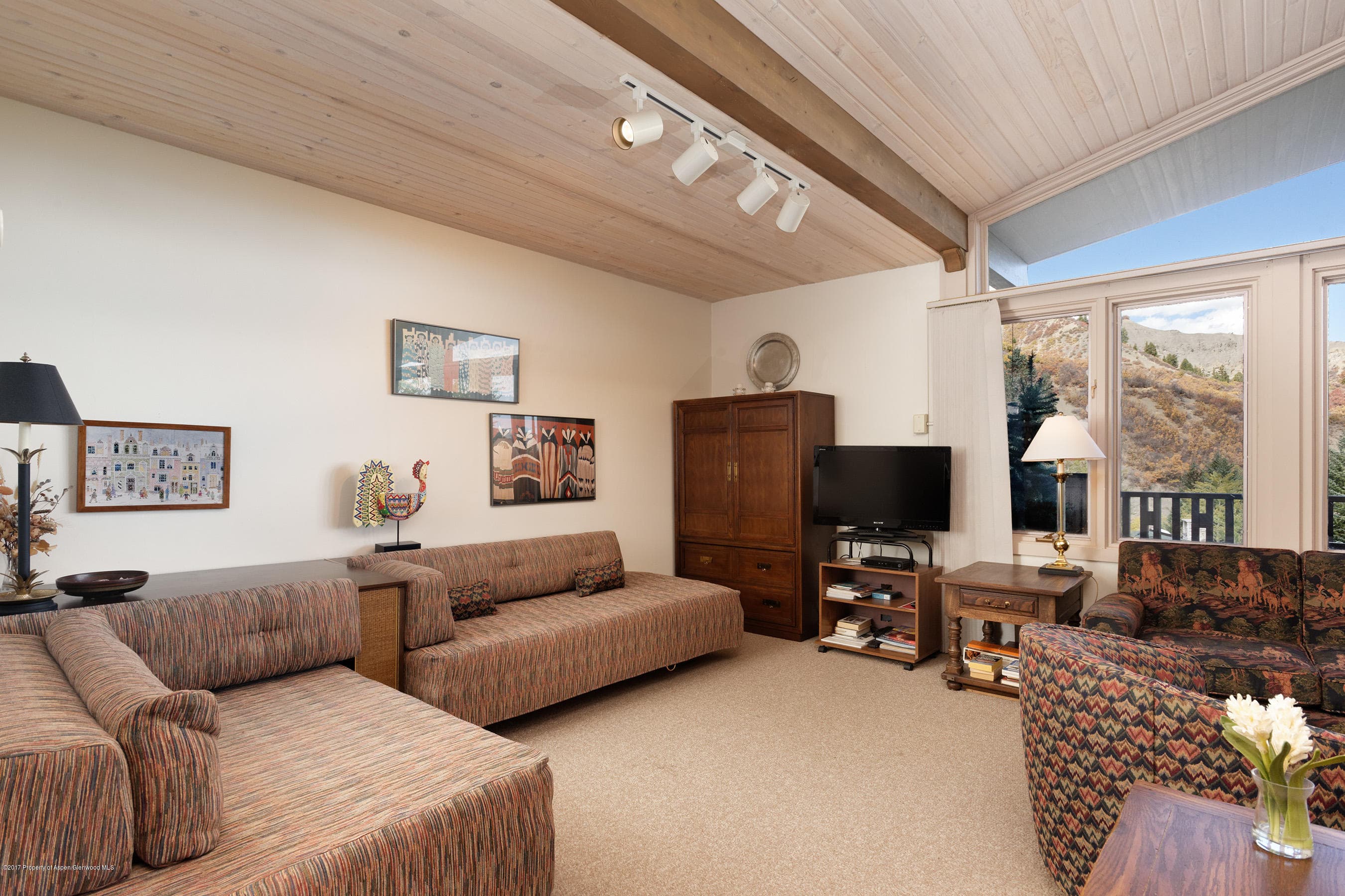 150 Carriage Way 39 - Photo 5