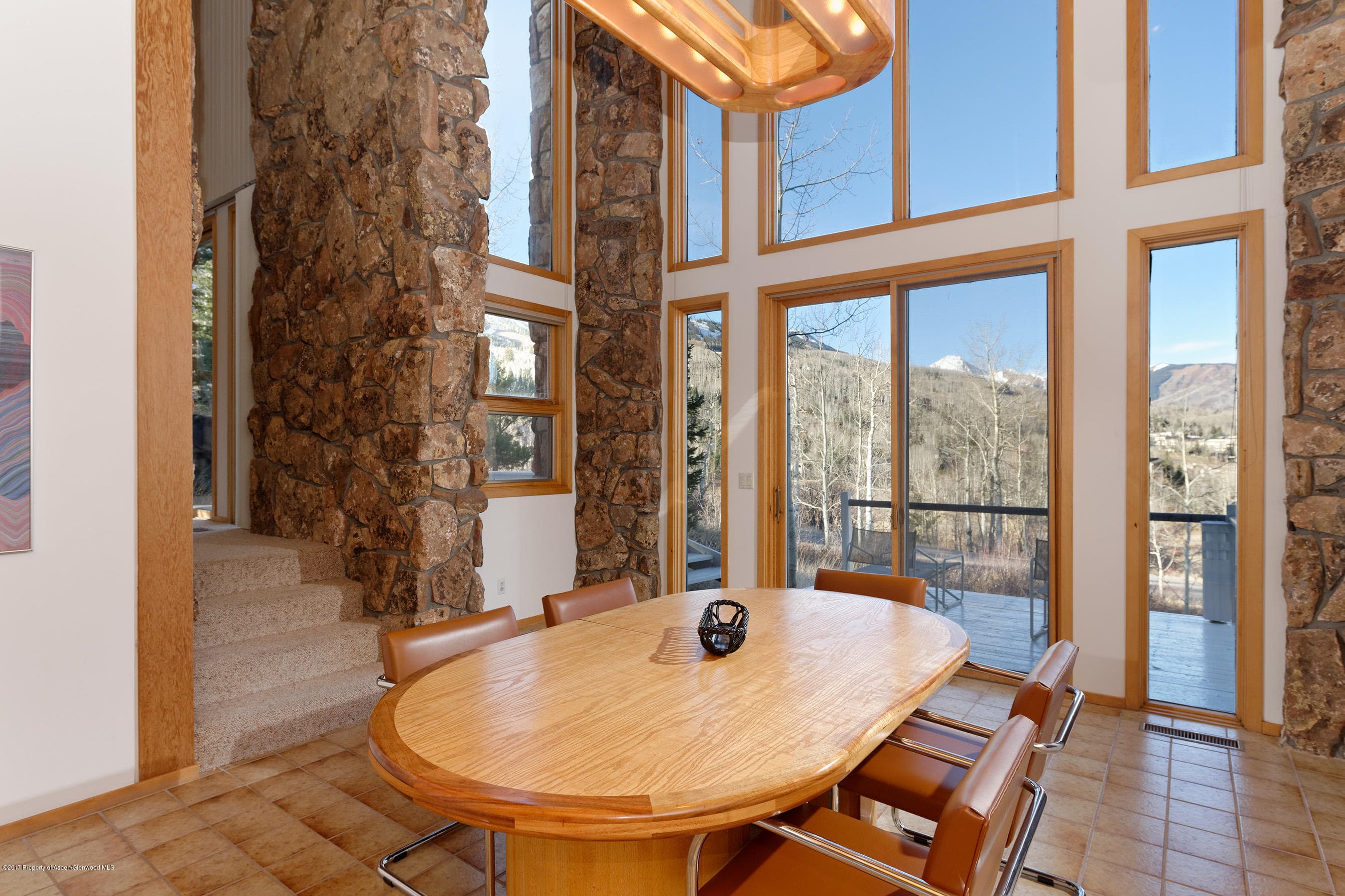 211 Deer Ridge Lane - Photo 4