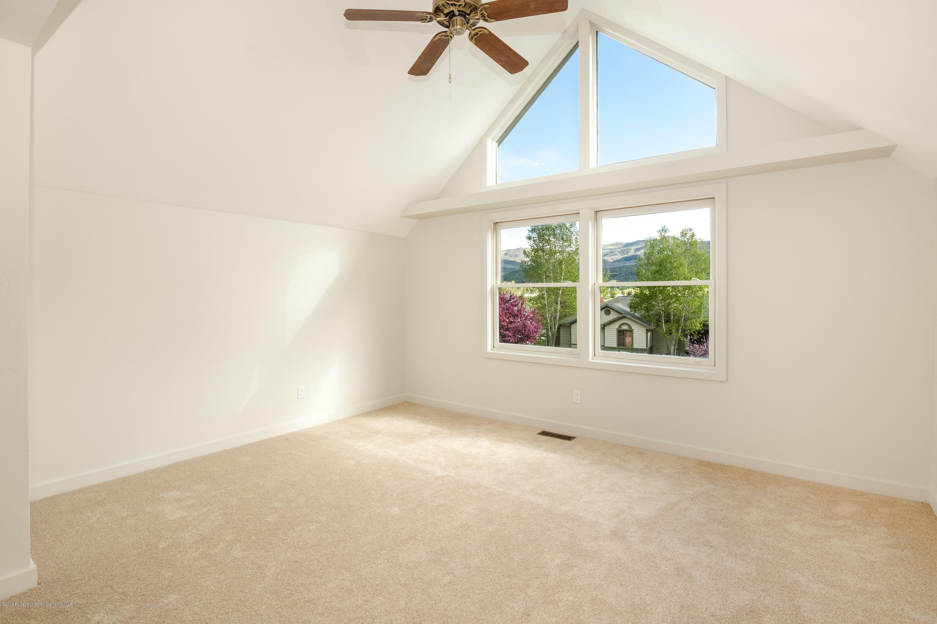 330 Goose Lane - Photo 11