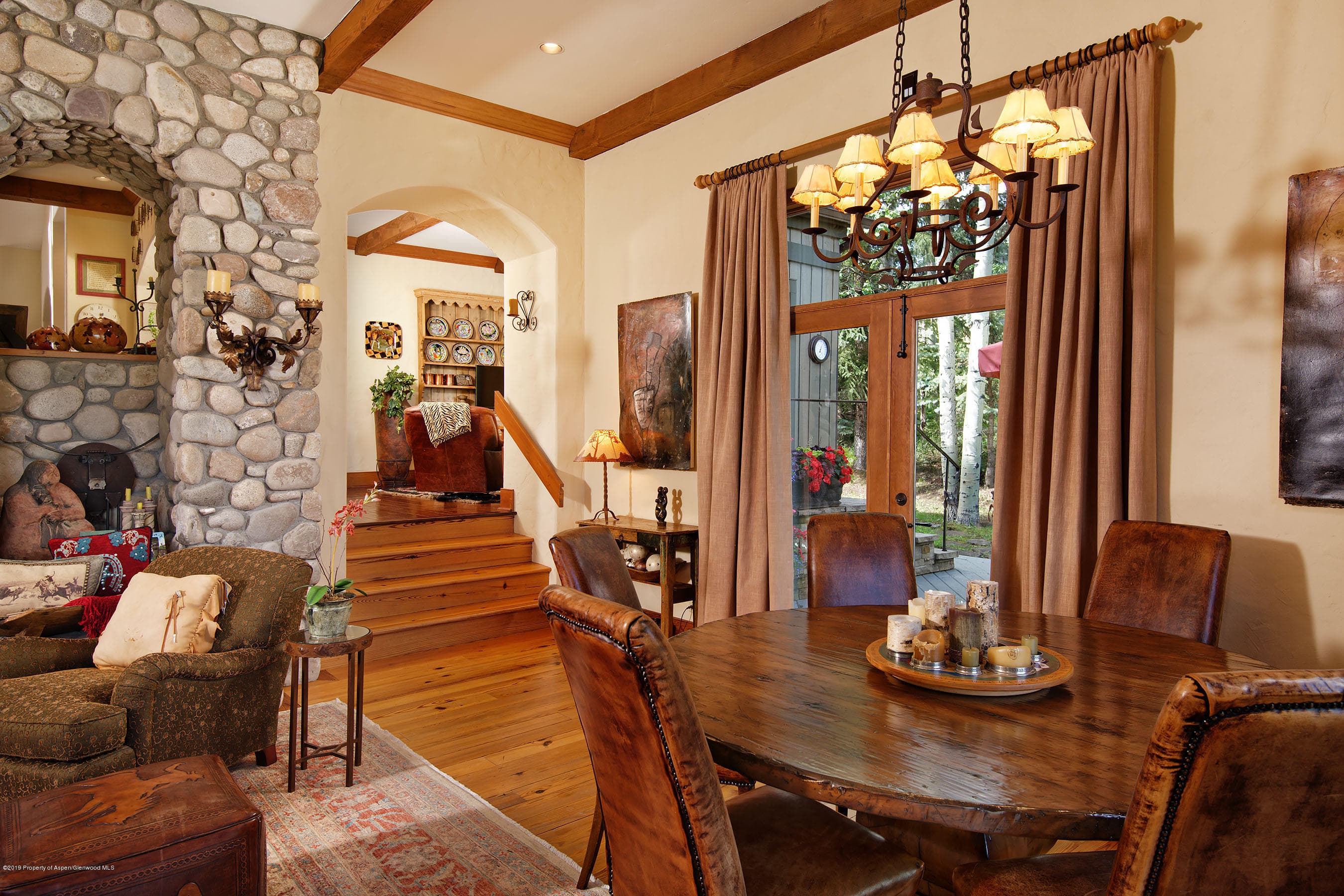 439 Maple Ridge Lane - Photo 8