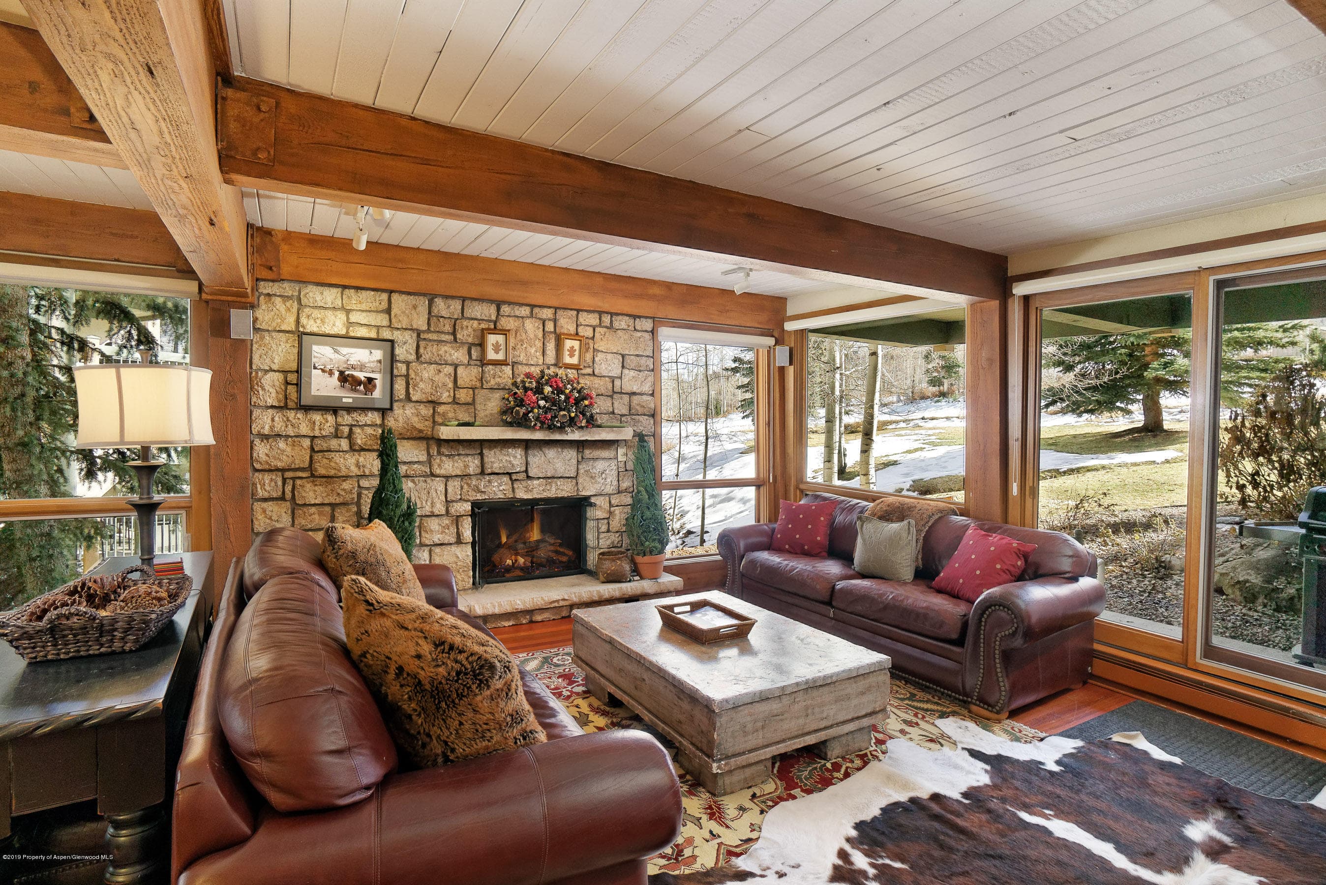 855 Carriage Way Summit 101 - Photo 2
