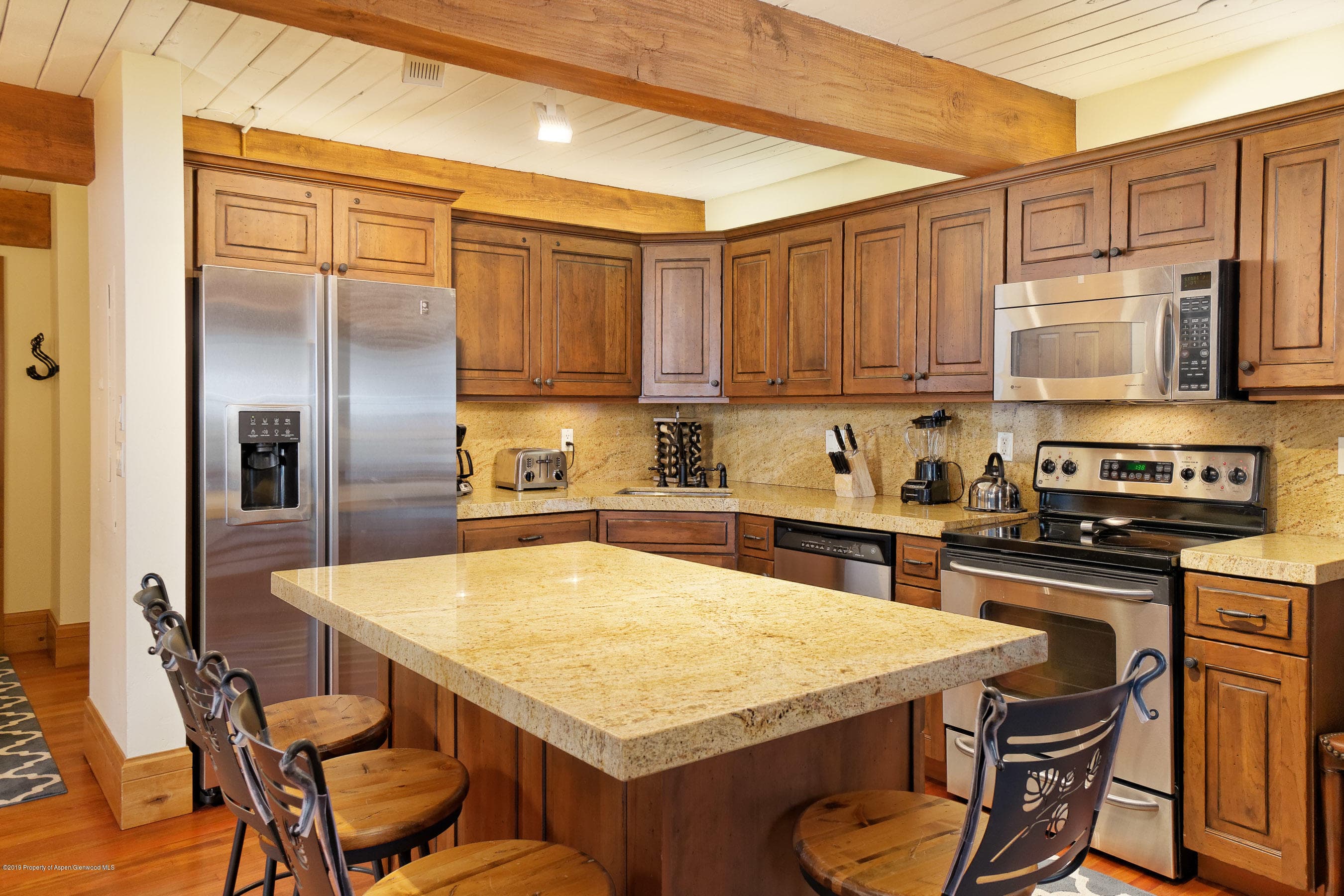 855 Carriage Way Summit 101 - Photo 6