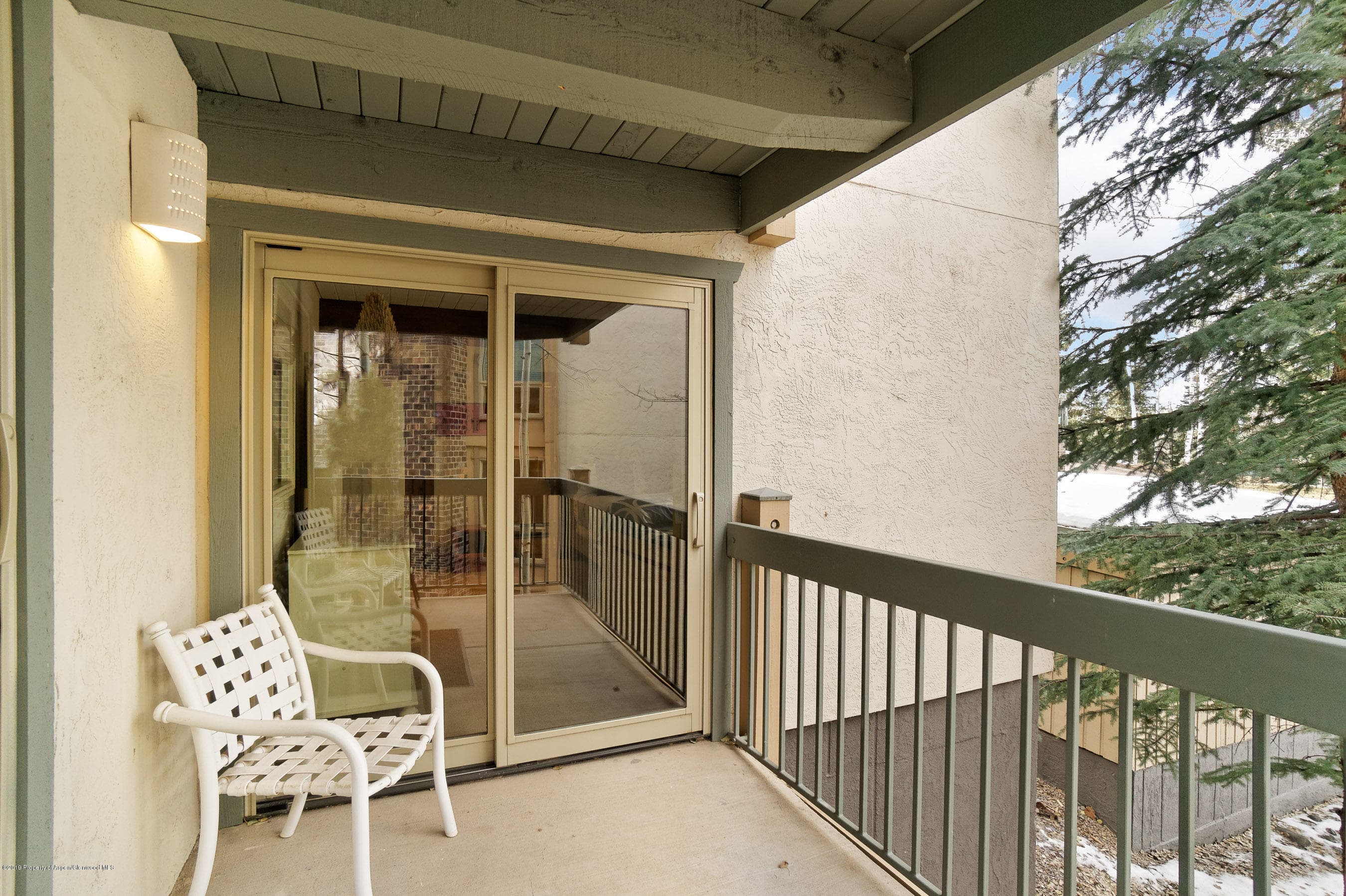 855 Carriage Way Summit 101 - Photo 4