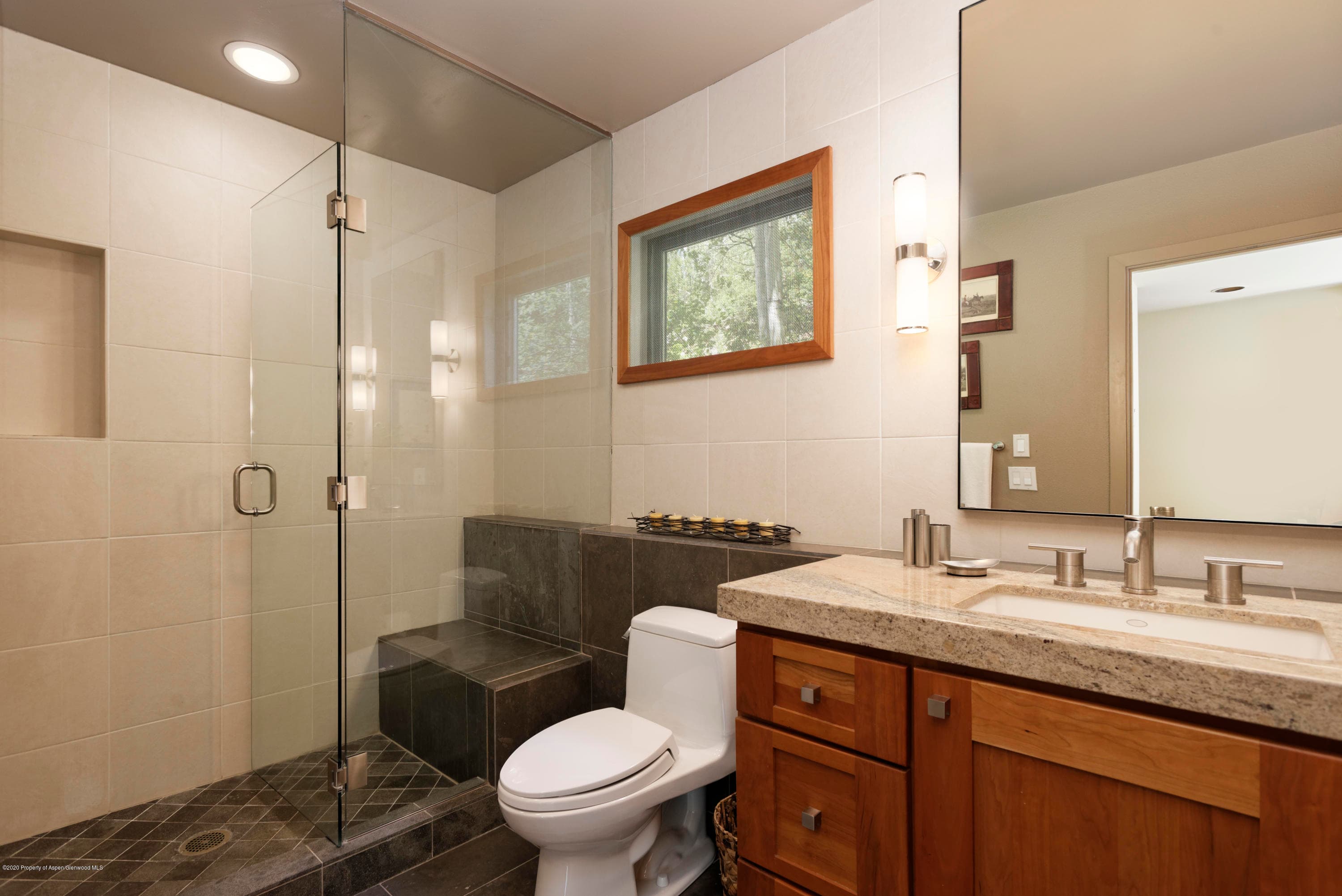 1084 Faraway Road - Photo 12