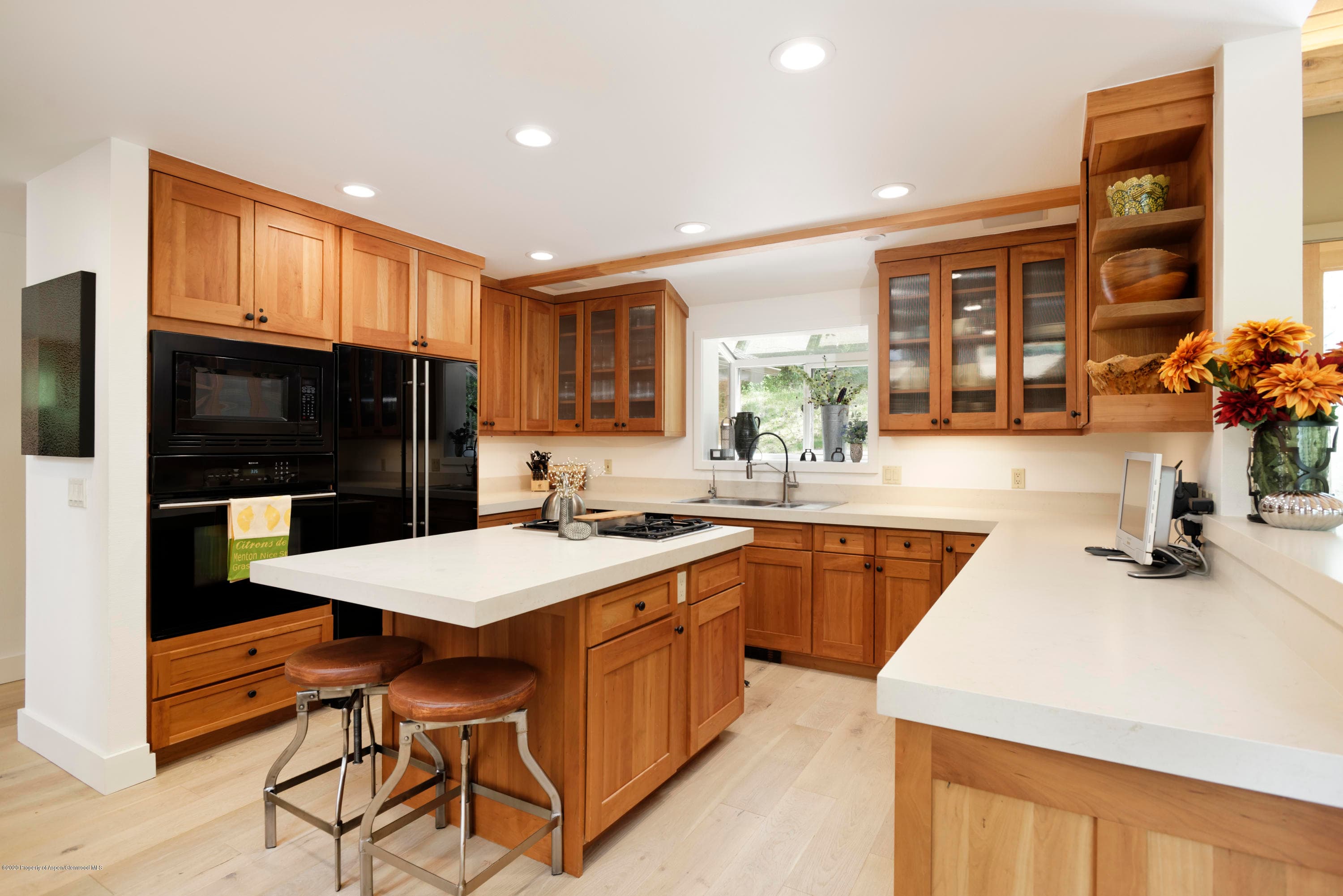 1084 Faraway Road - Photo 6