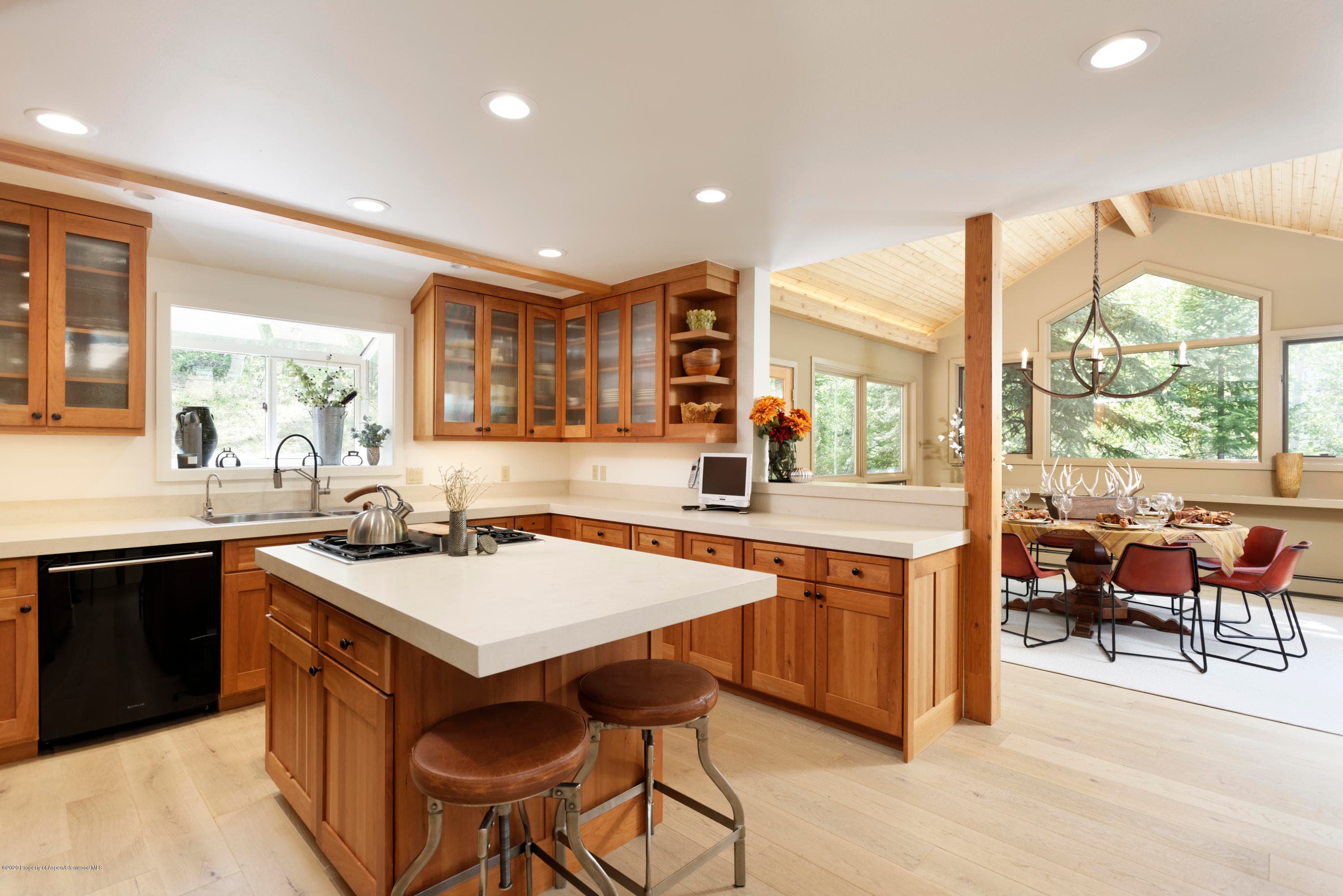 1084 Faraway Road - Photo 5