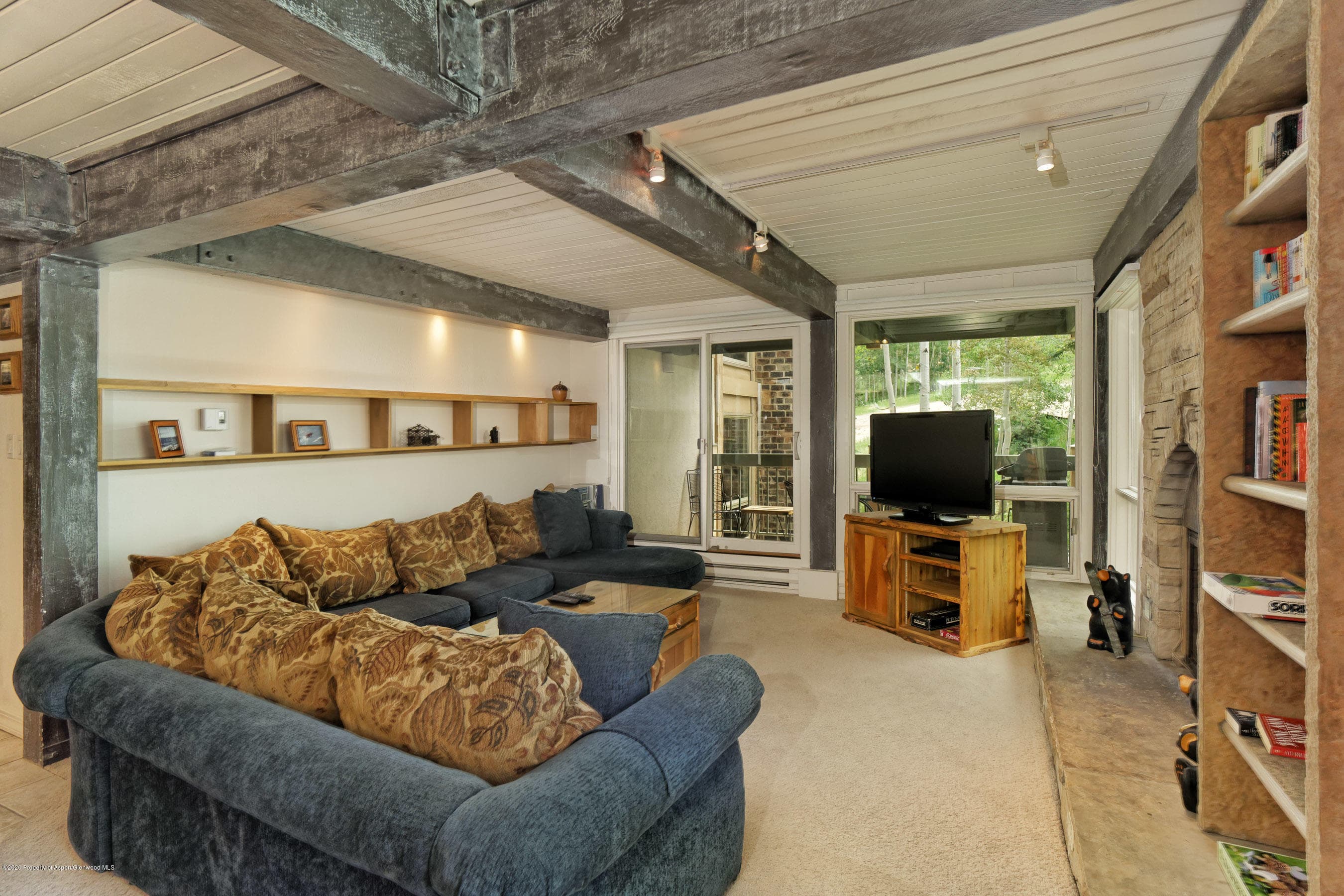 855 Carriage Way Summit 206 - Photo 4
