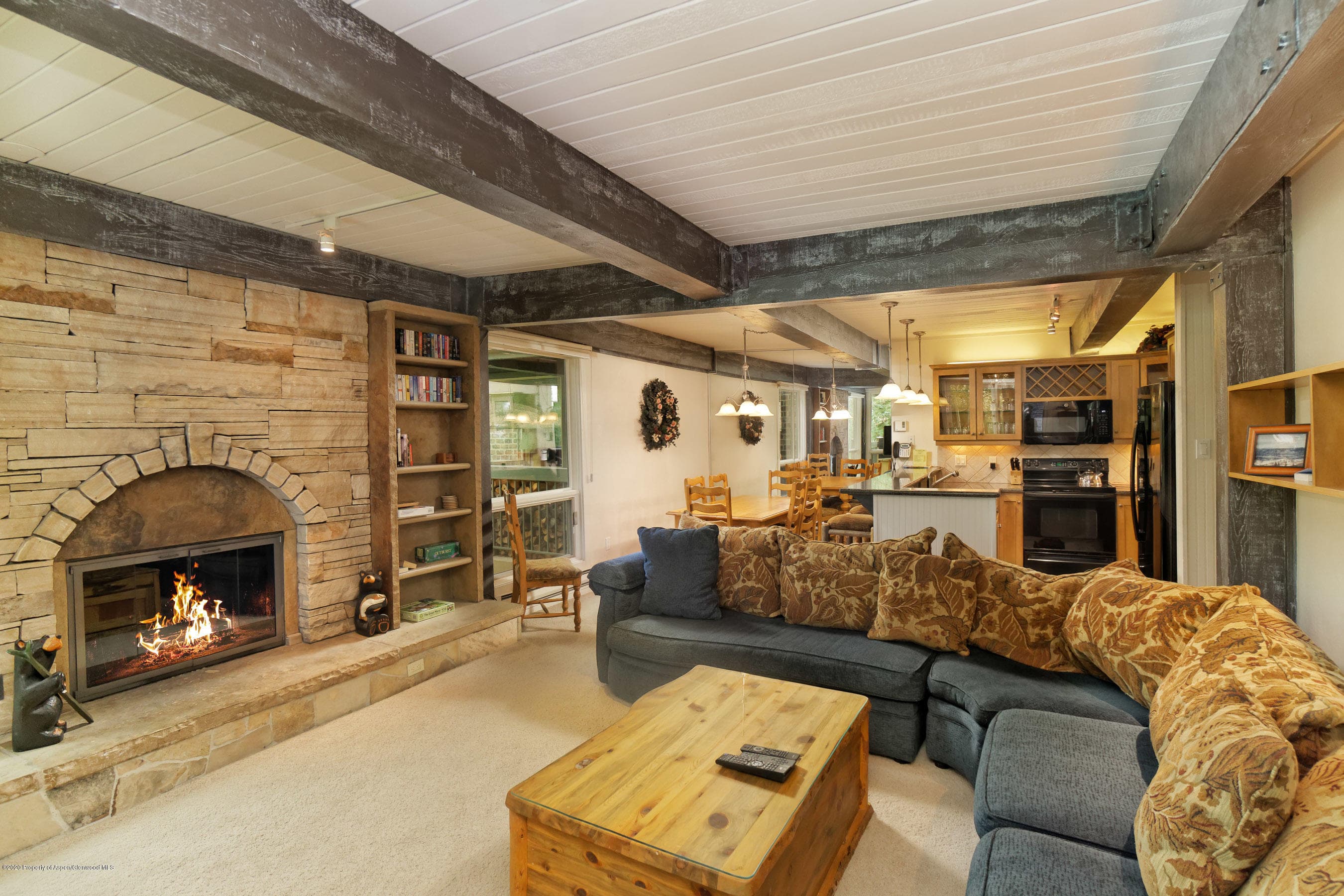 855 Carriage Way Summit 206 - Photo 2