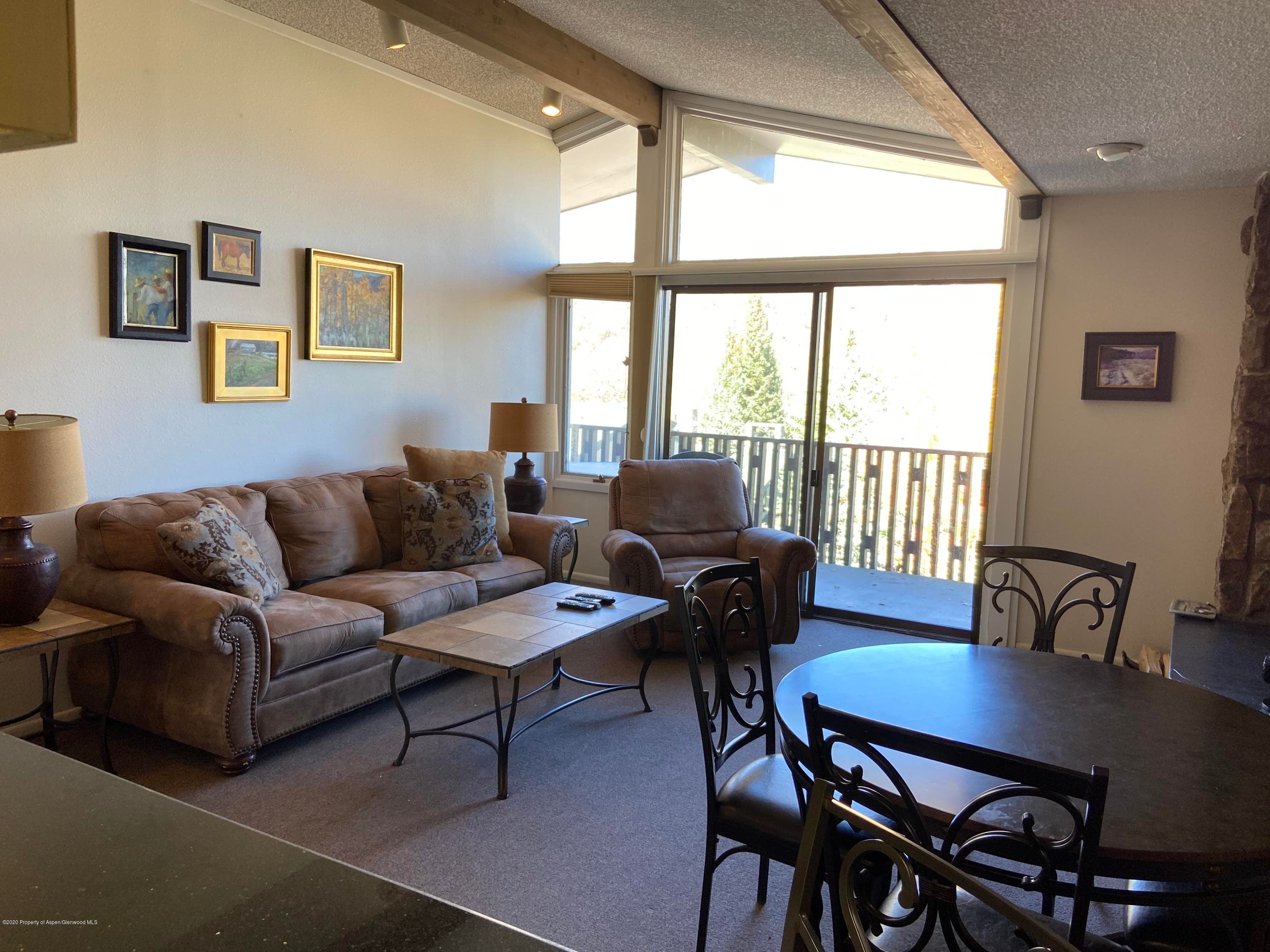 150 Carriage Way 15 - Photo 2