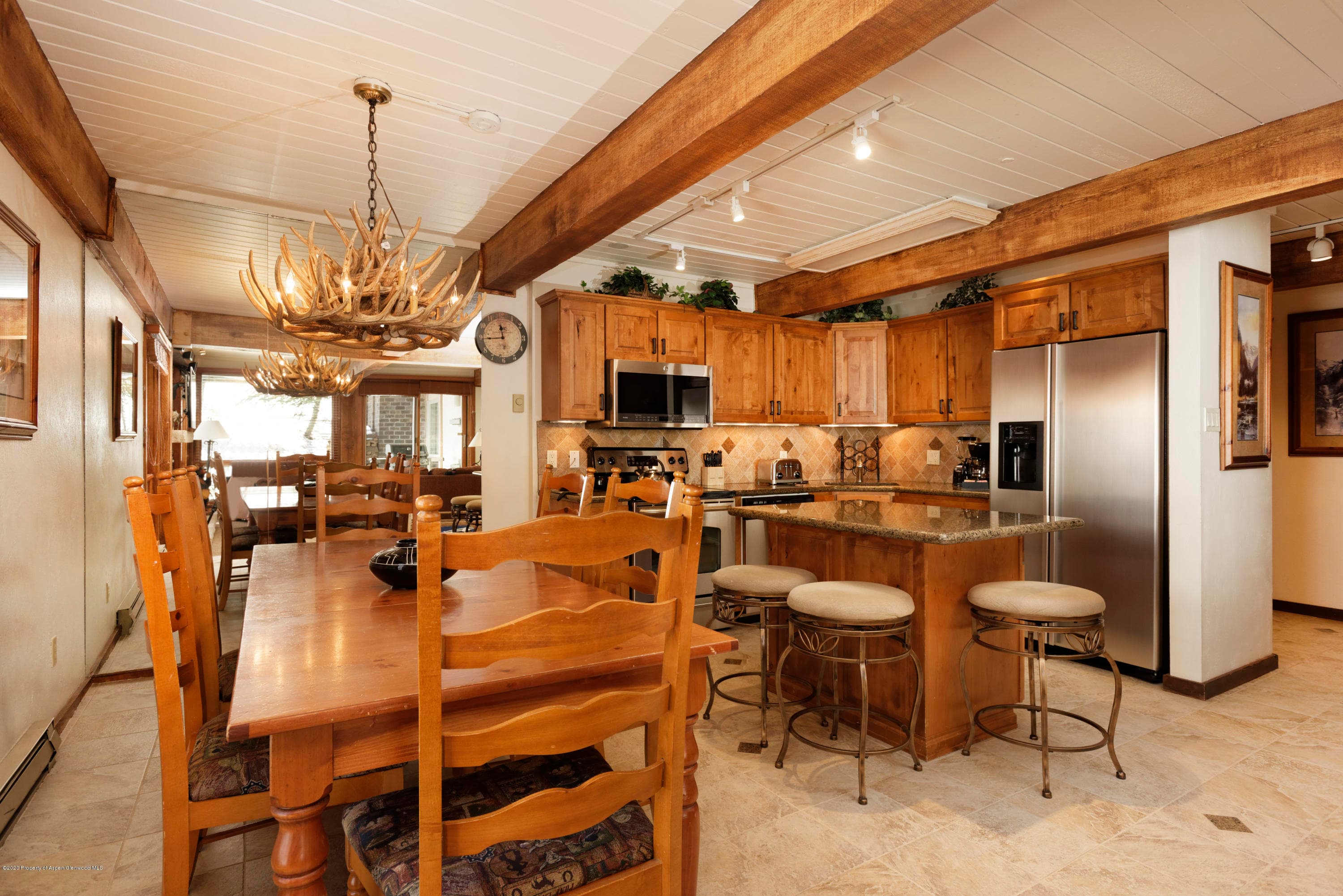 855 Carriage Way Summit 105 - Photo 5