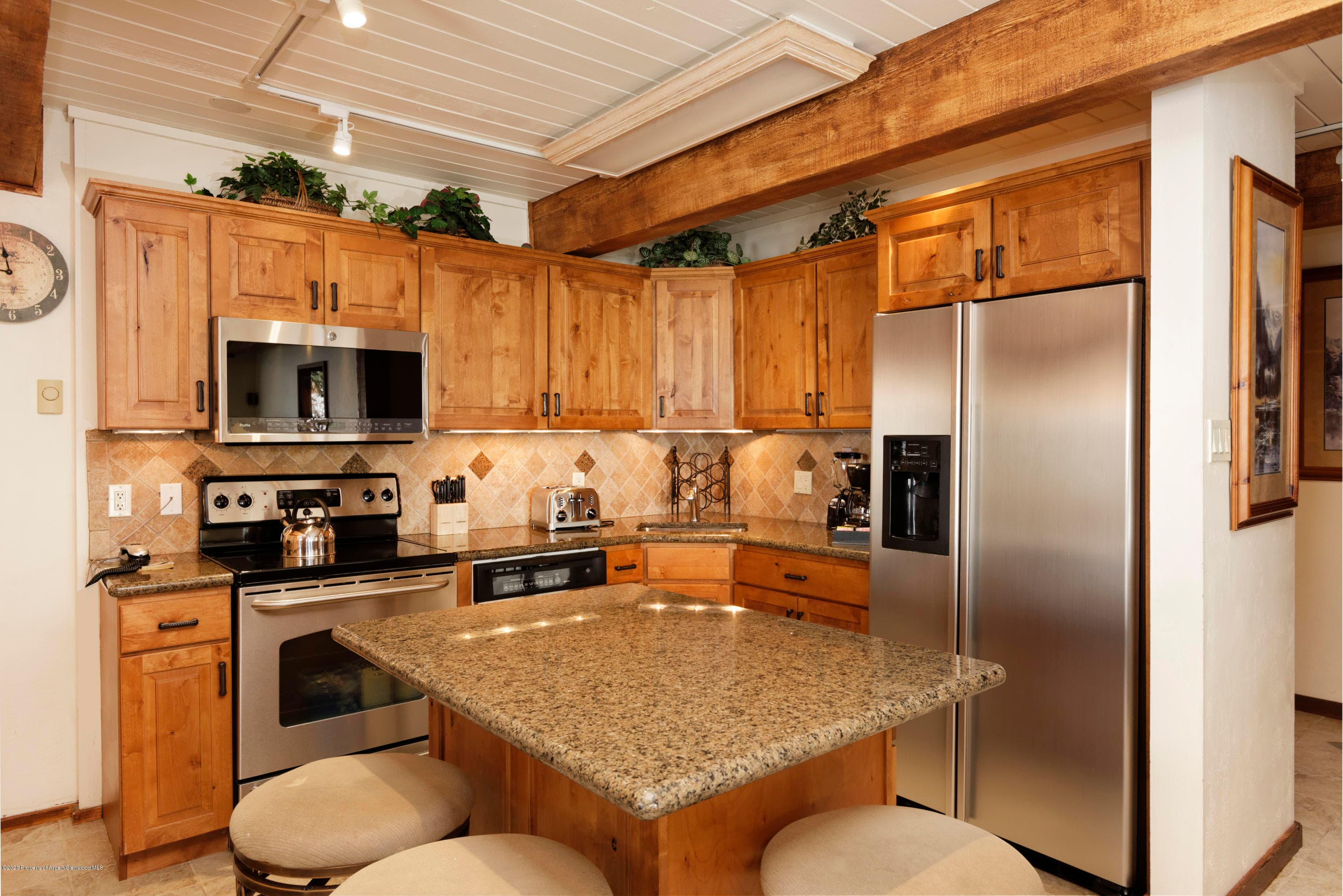 855 Carriage Way Summit 105 - Photo 6