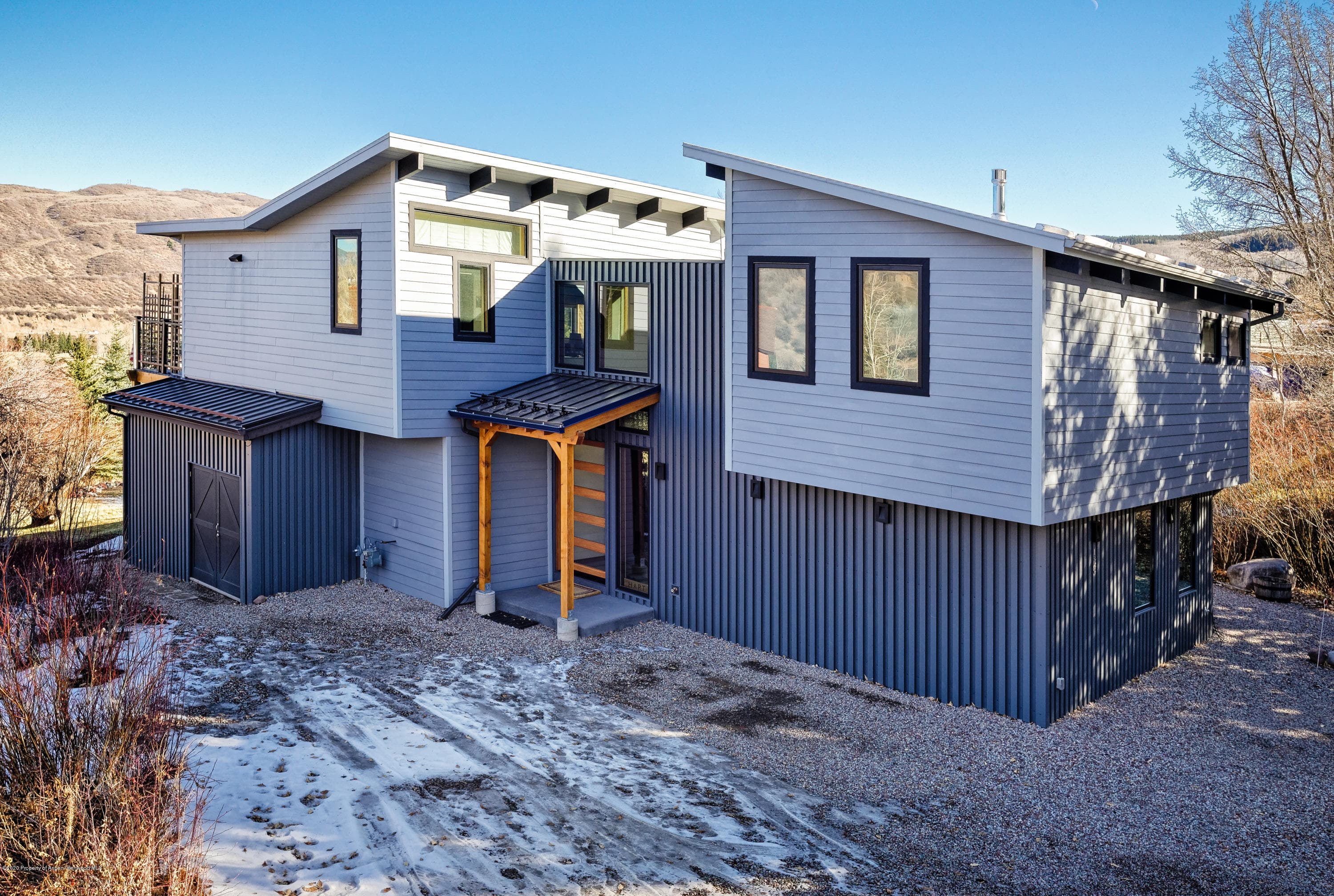 126 Meadow Road - Photo 2