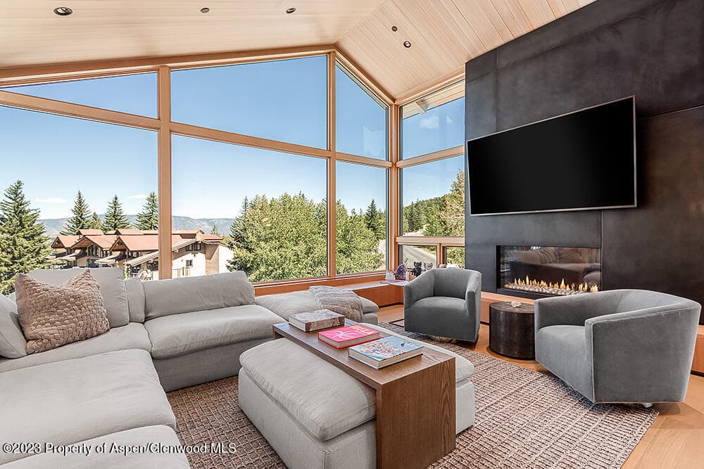 411 Wood Road 3 - Photo 8