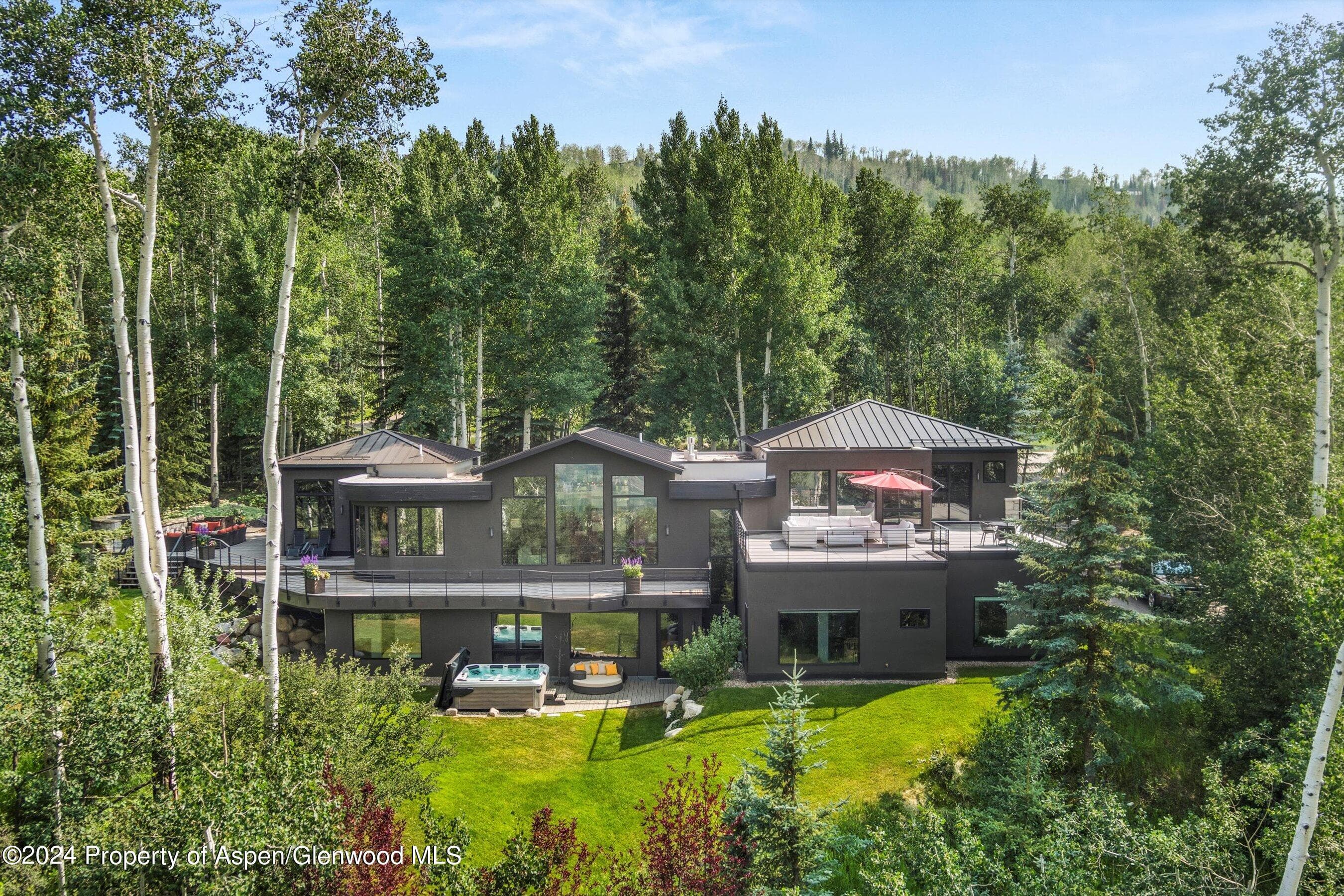 955 Fox Run Drive - Photo 2