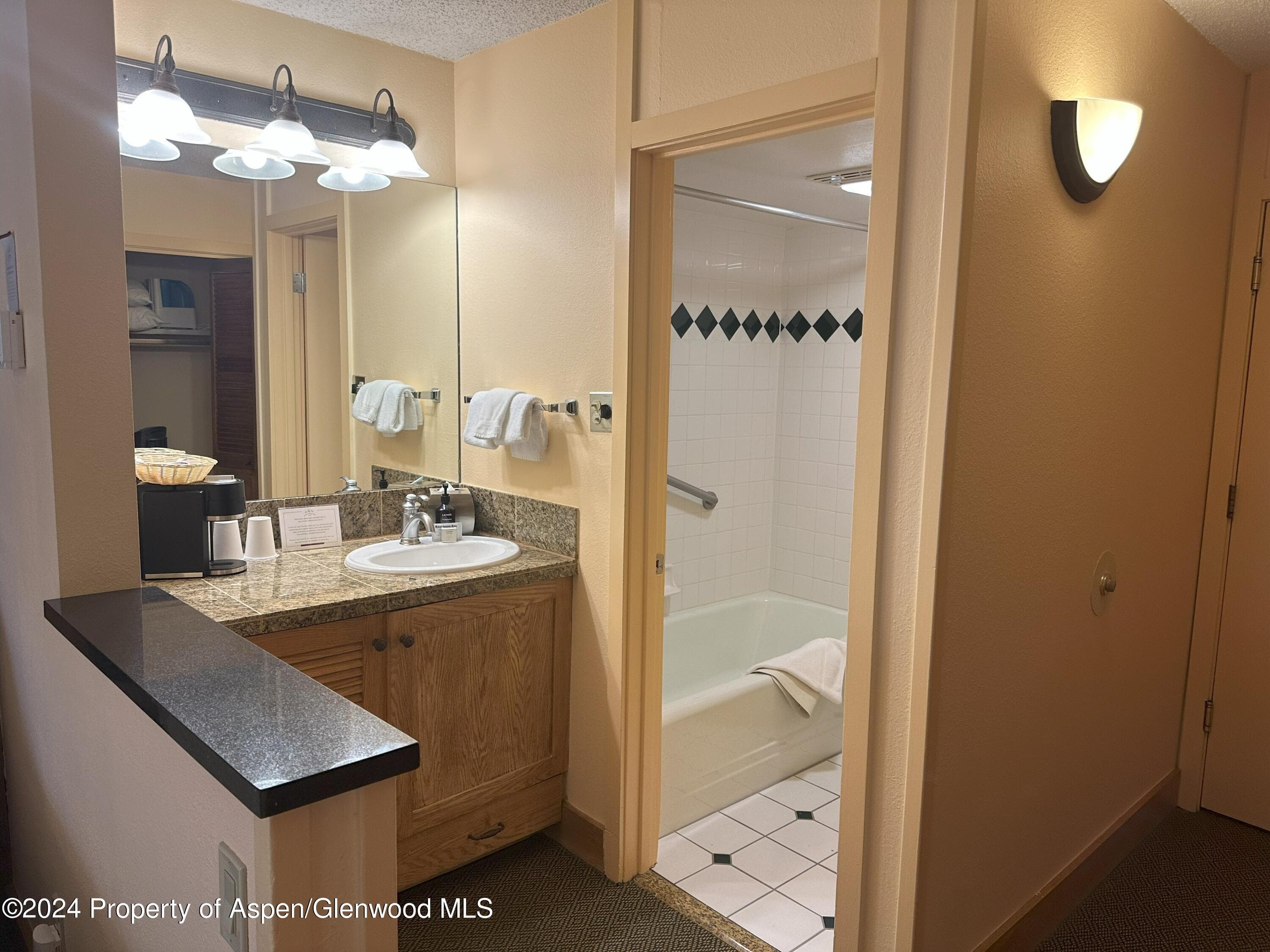 300 Carriage Way 618 - Photo 3