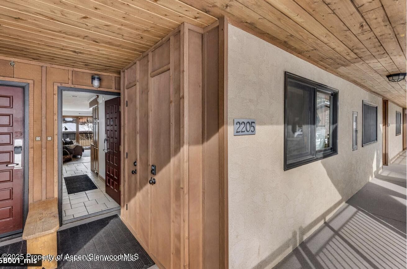 400 WOOD Road B-2205, Snowmass Village, CO 81615