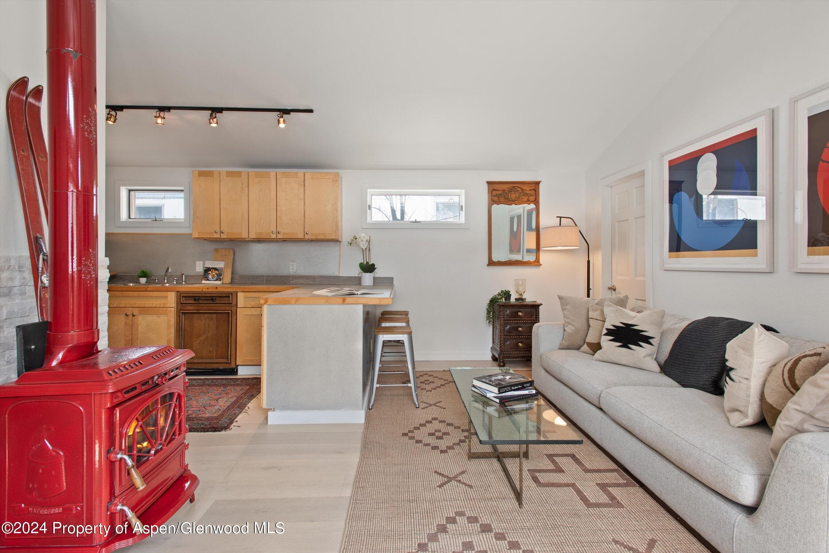 140 Maple Lane - Photo 9