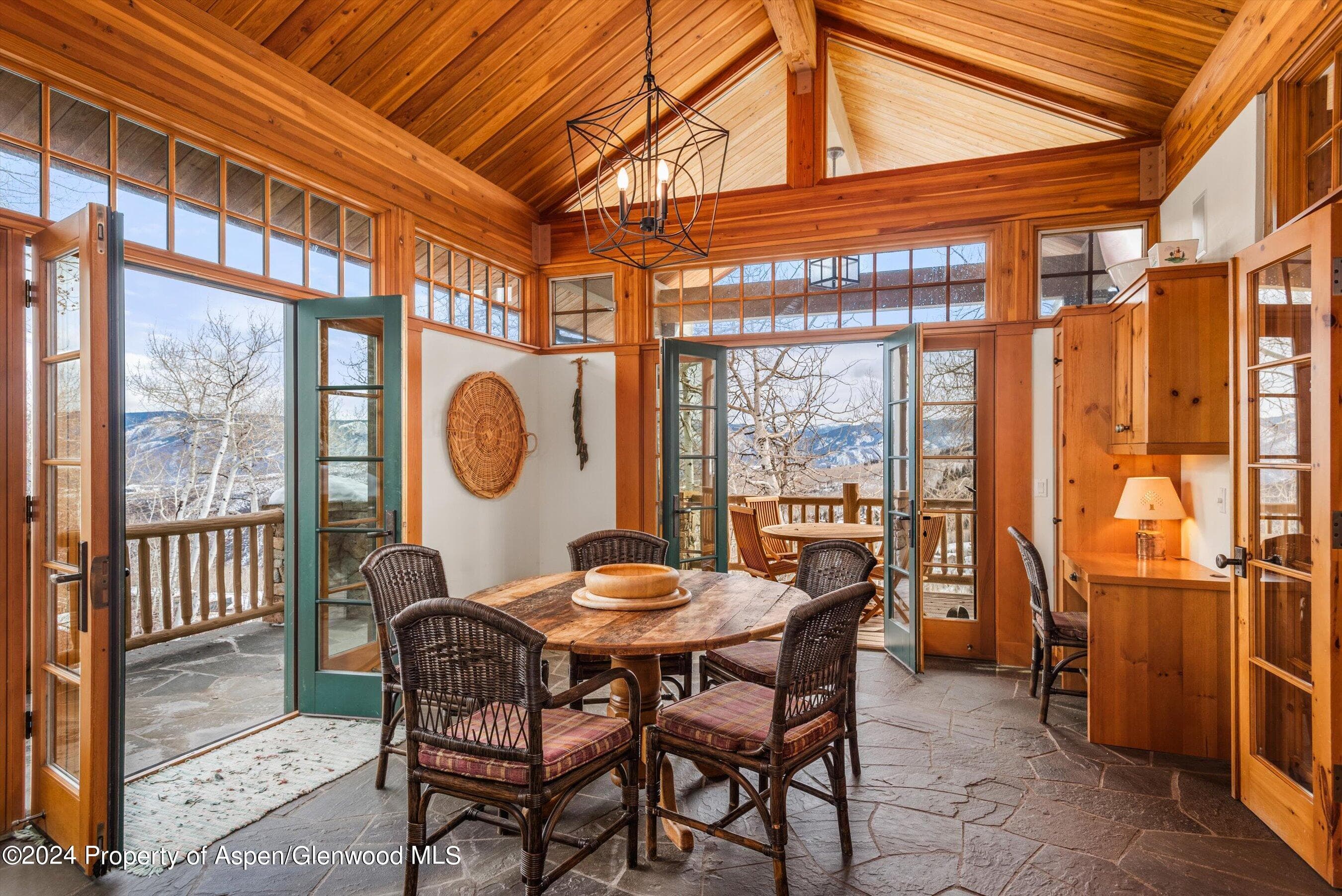 1614 Faraway Road - Photo 9