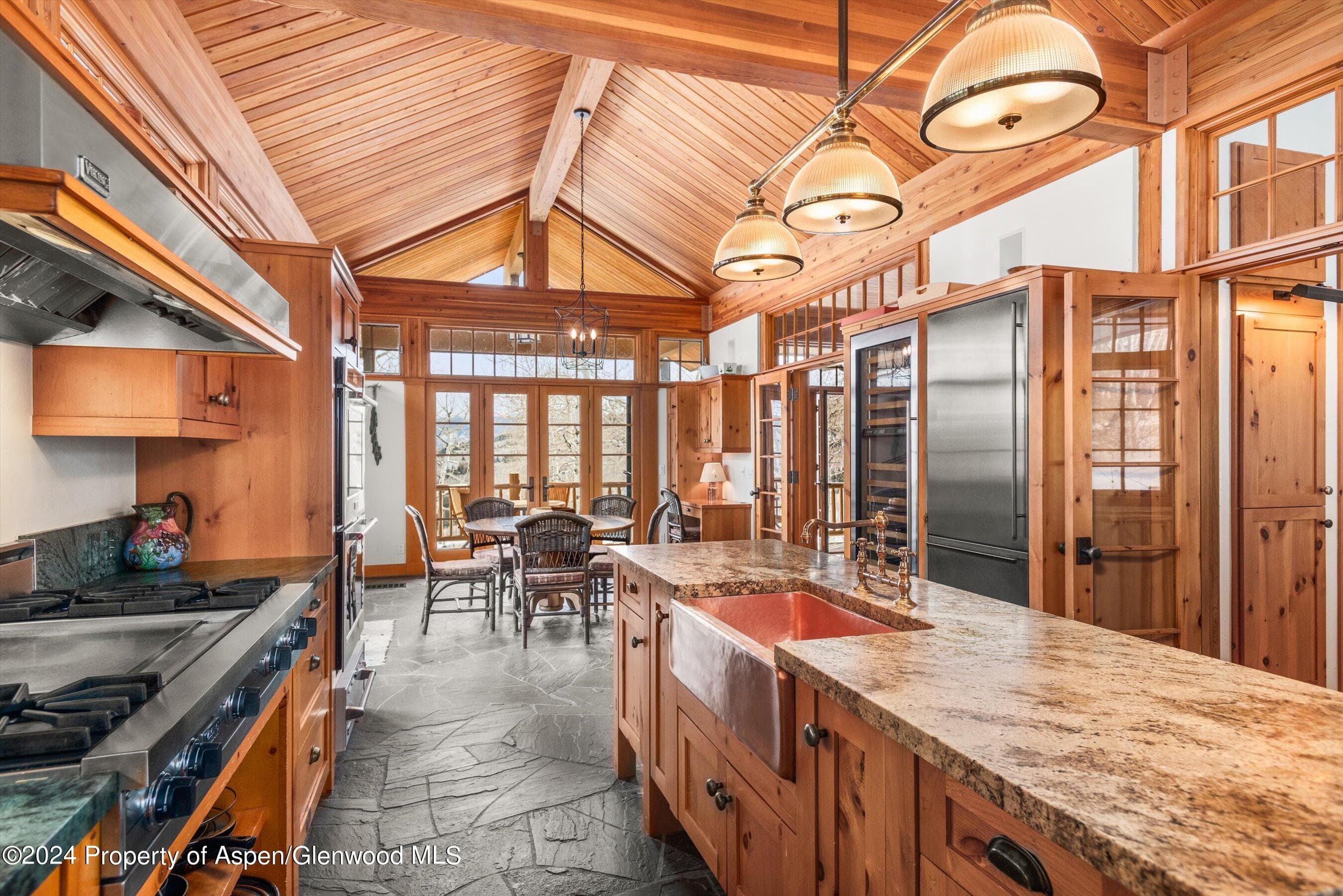 1614 Faraway Road - Photo 12