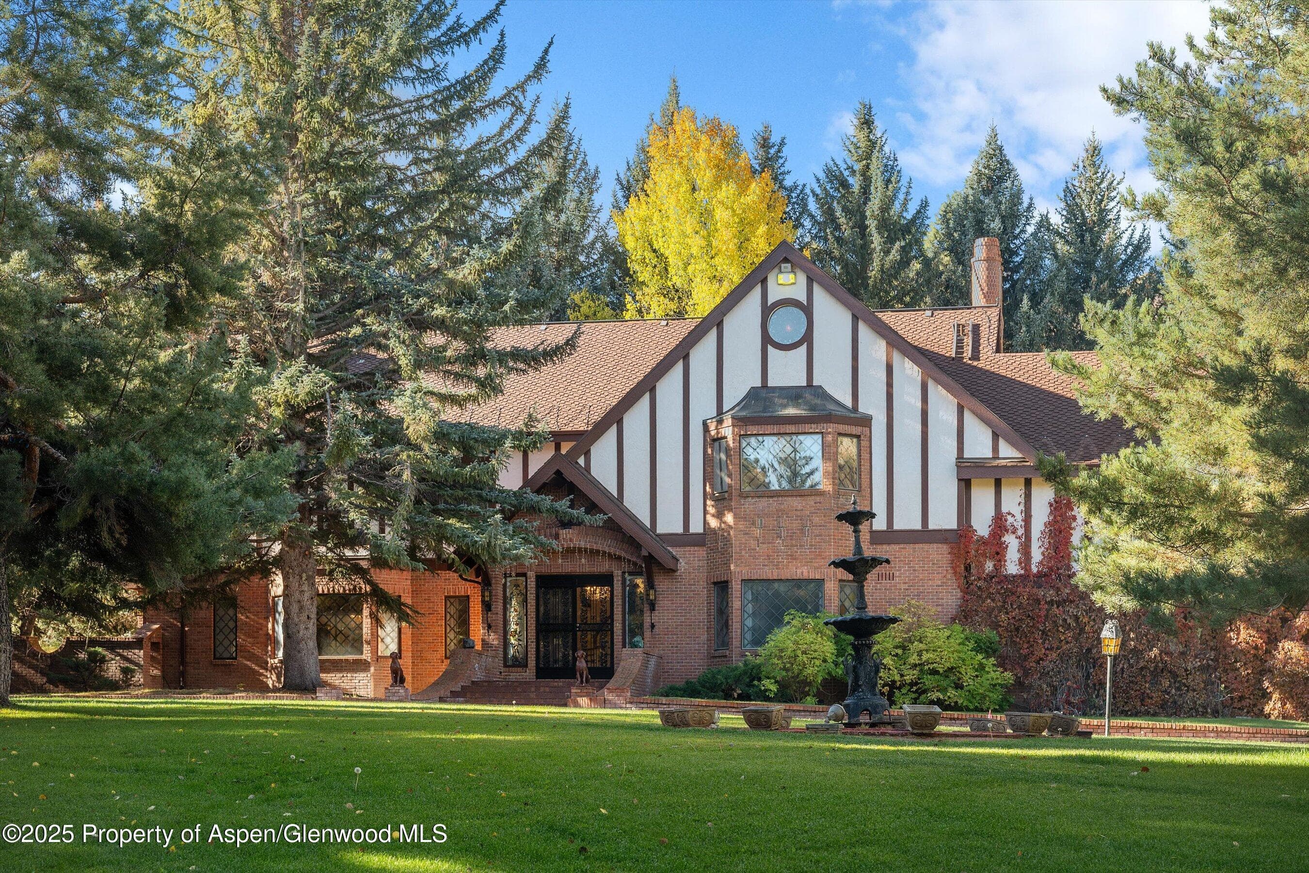 225 S Oak Way, Glenwood Springs, CO 81601 - Photo 1