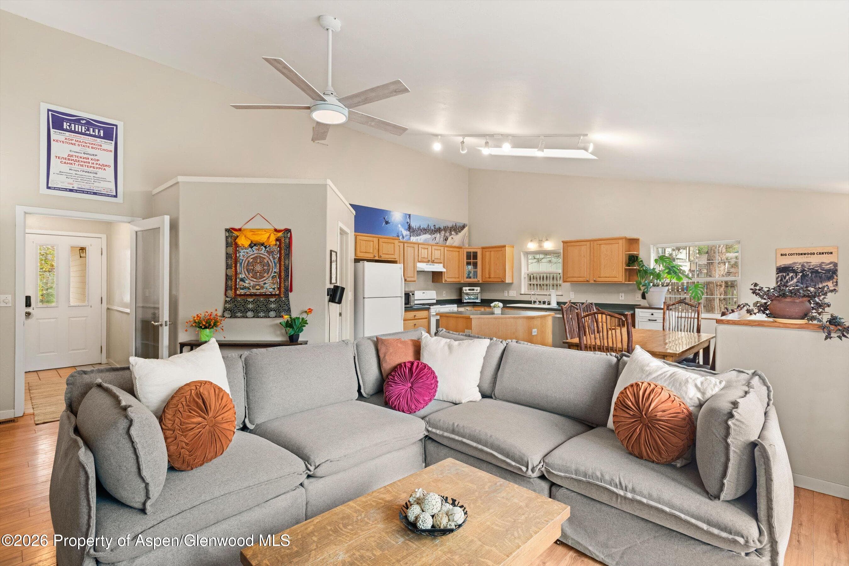 165 Summit Drive - Photo 2