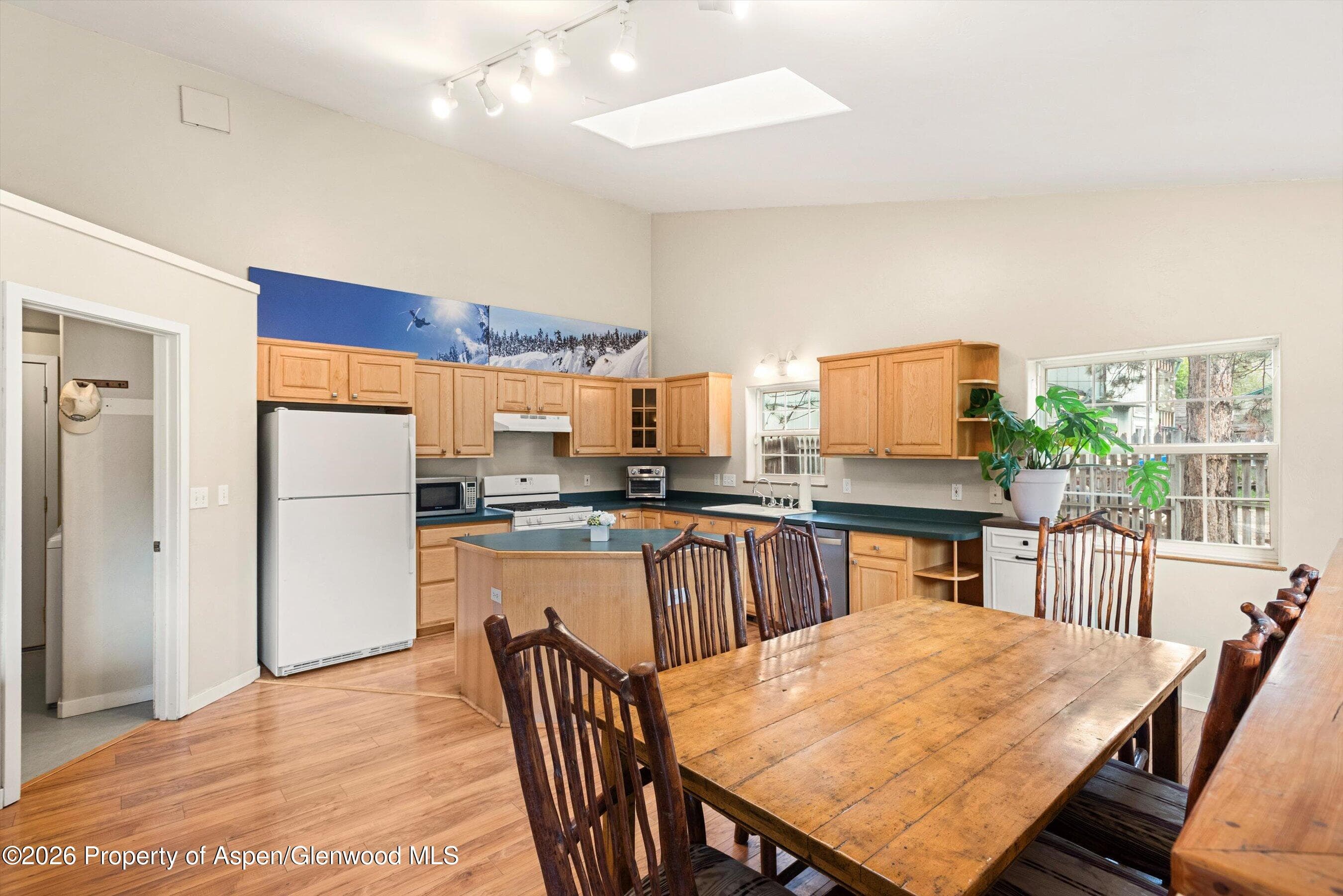 165 Summit Drive - Photo 5