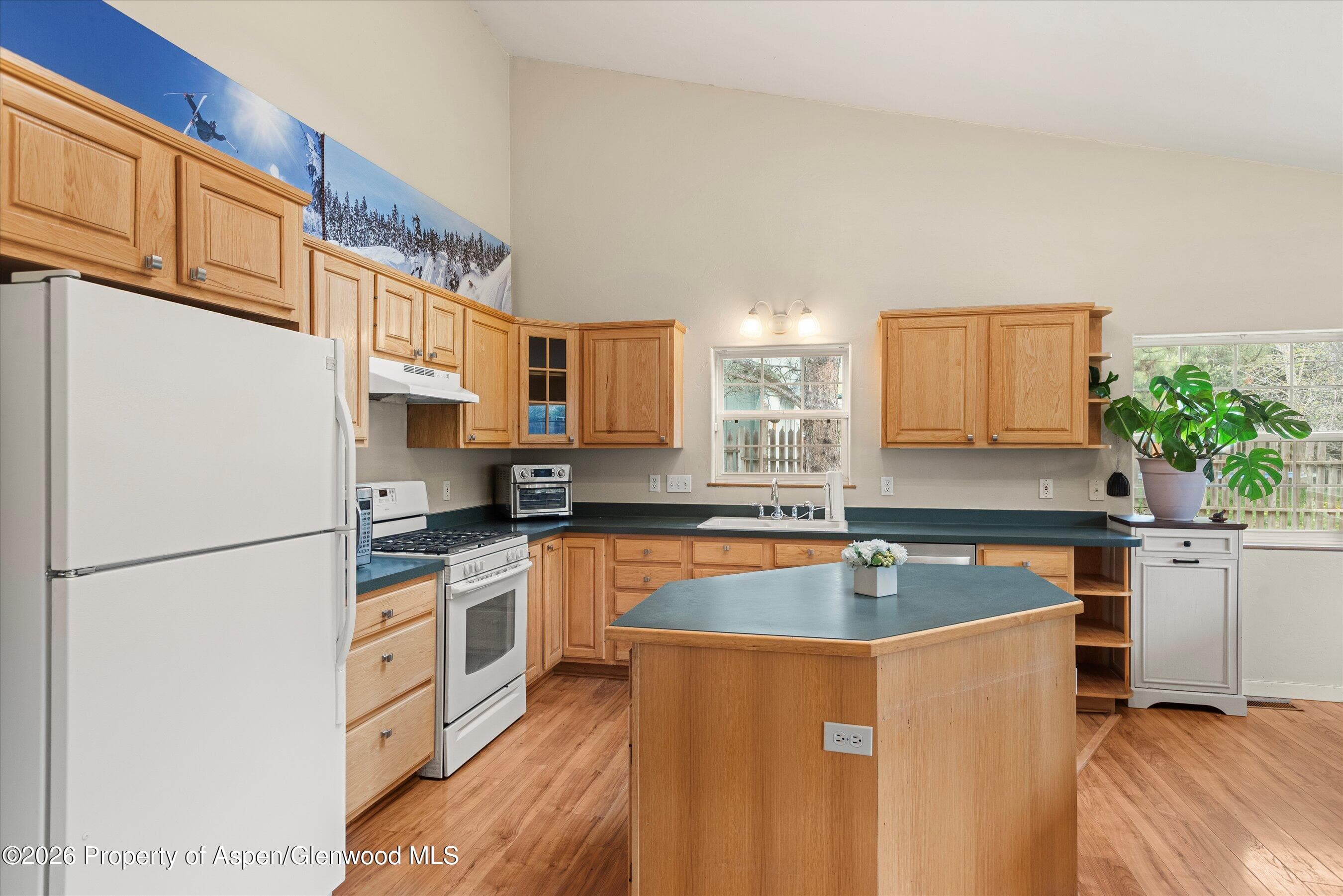 165 Summit Drive - Photo 7