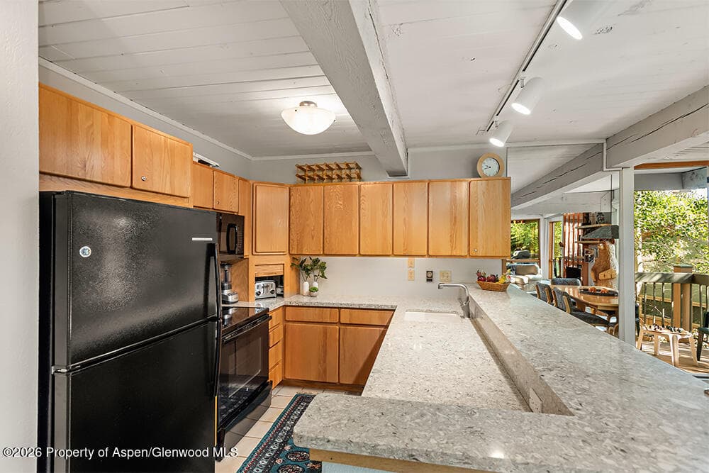 855 Carriage Way Summit 201 - Photo 6