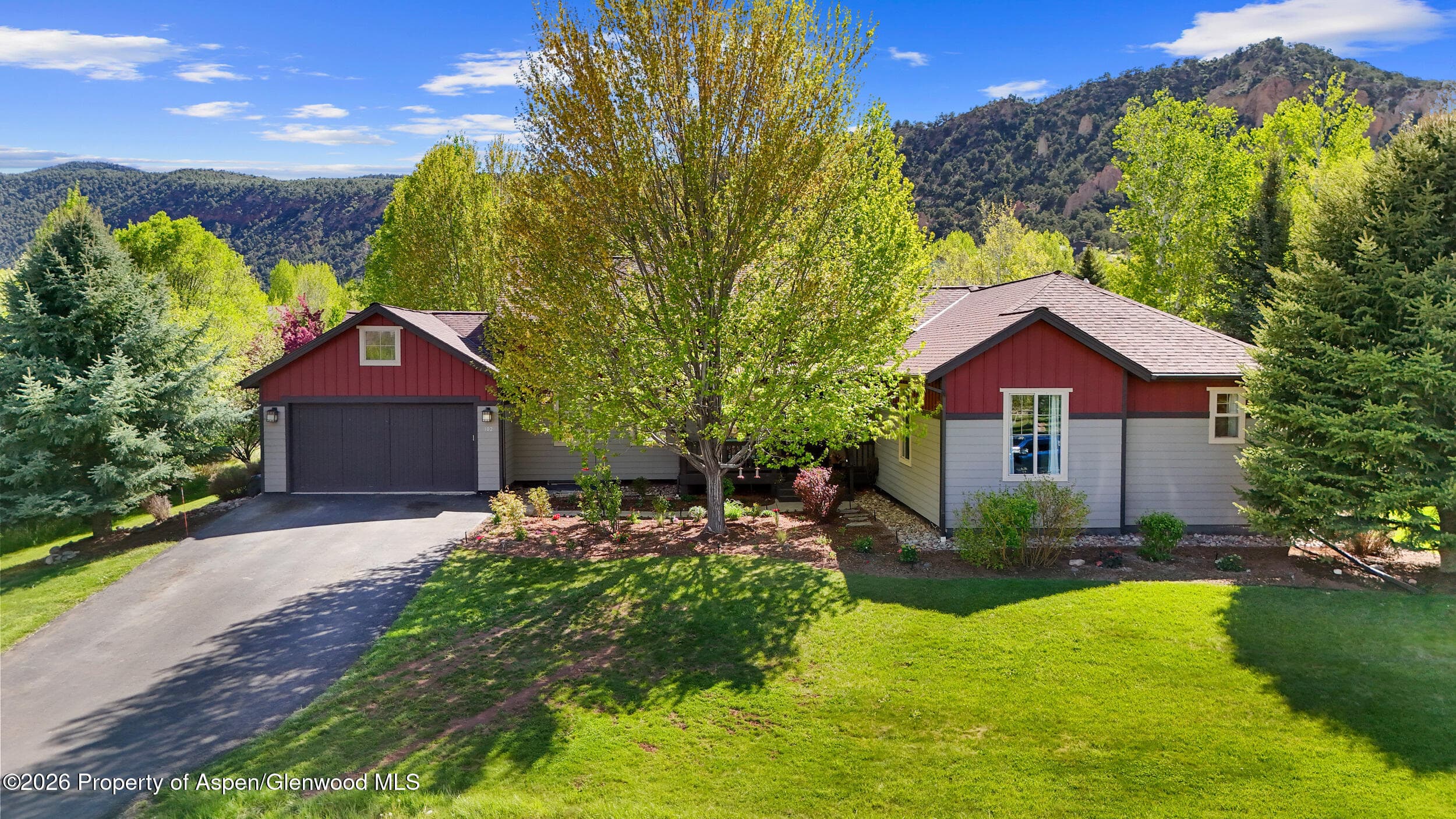 302 Silver Mountain Drive, Glenwood Springs, CO 81601 - Photo 1