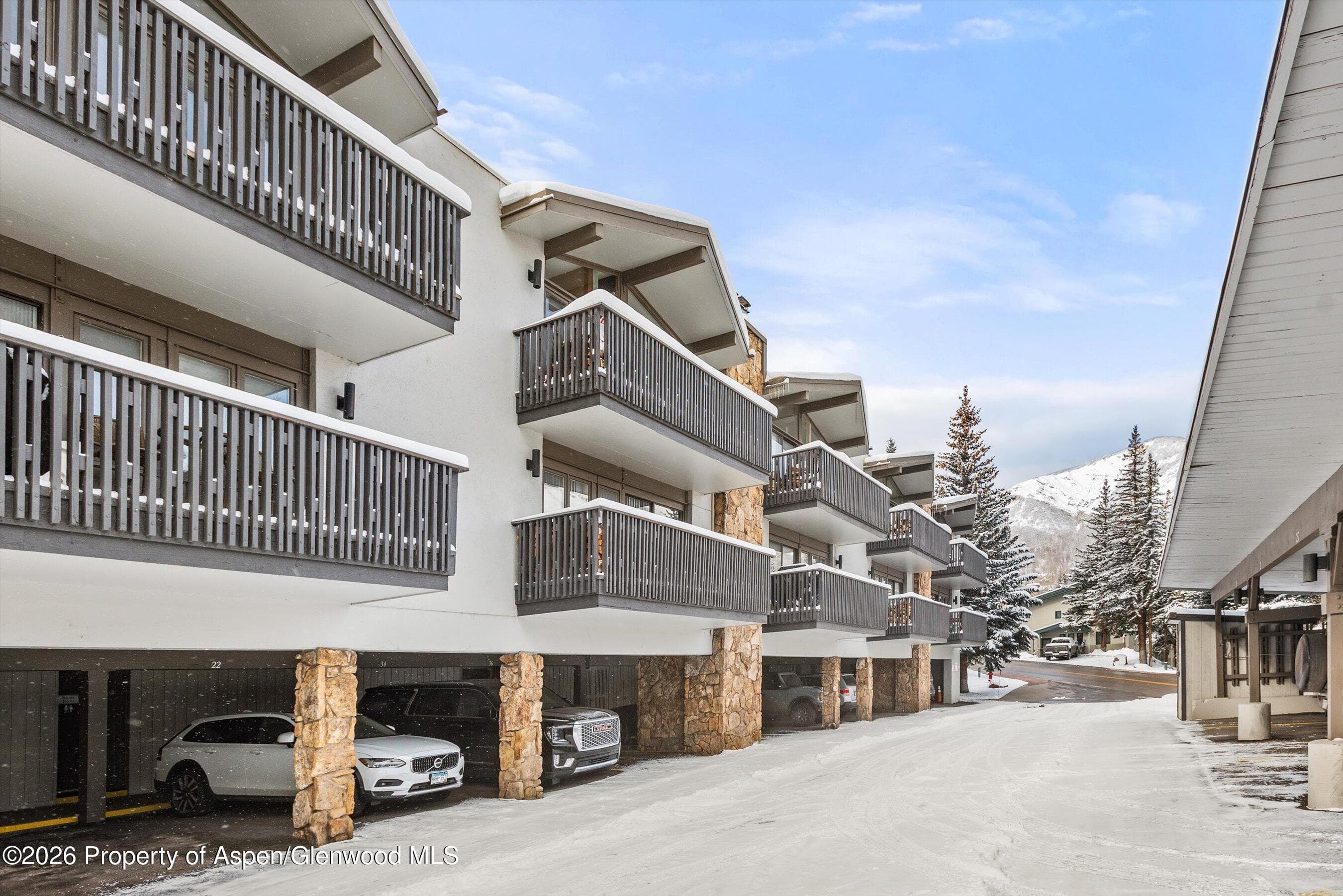 150 Carriage Way 33 - Photo 11